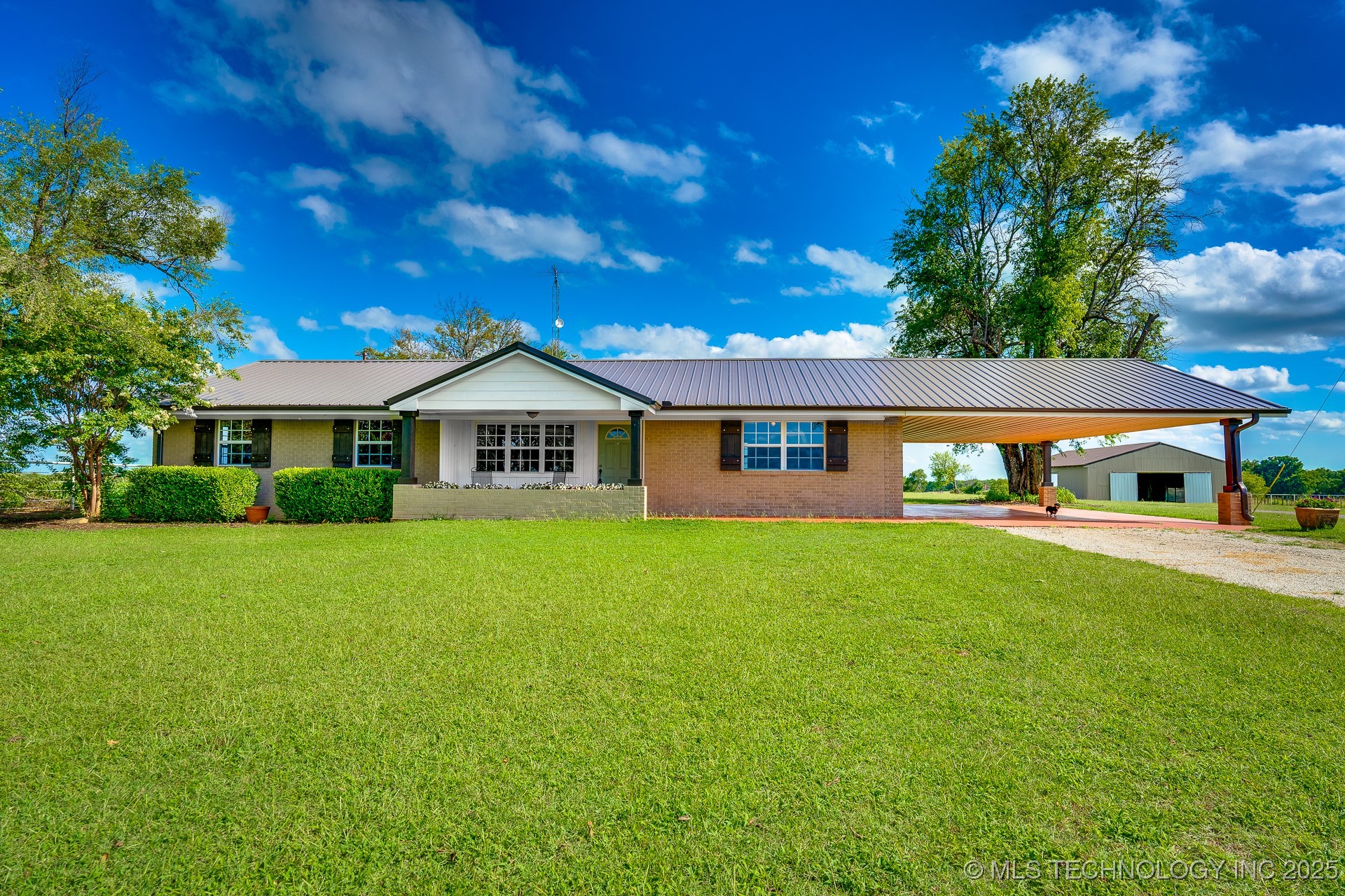 11551 County Road 1620 Property Photo 2