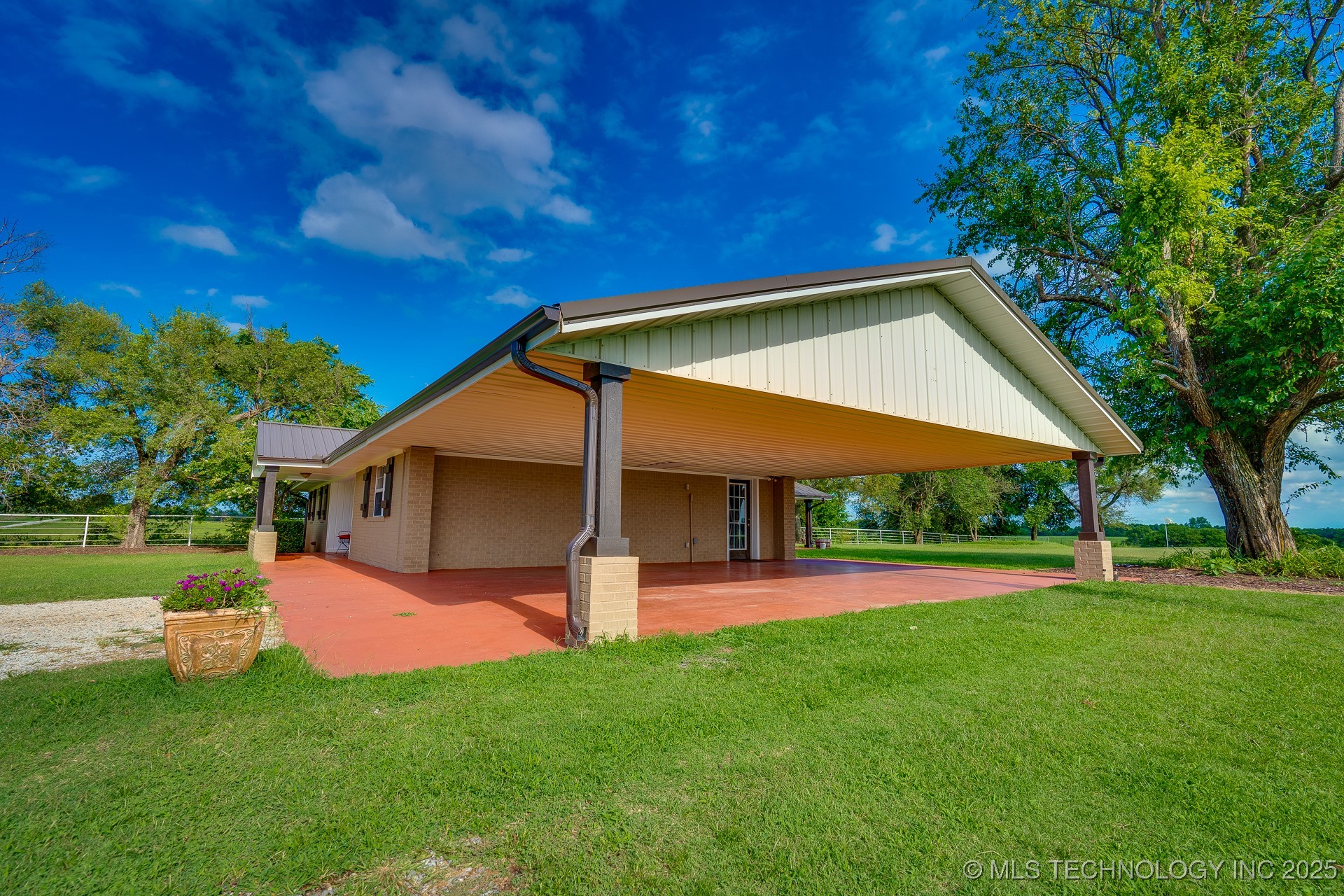 11551 County Road 1620 Property Photo 4