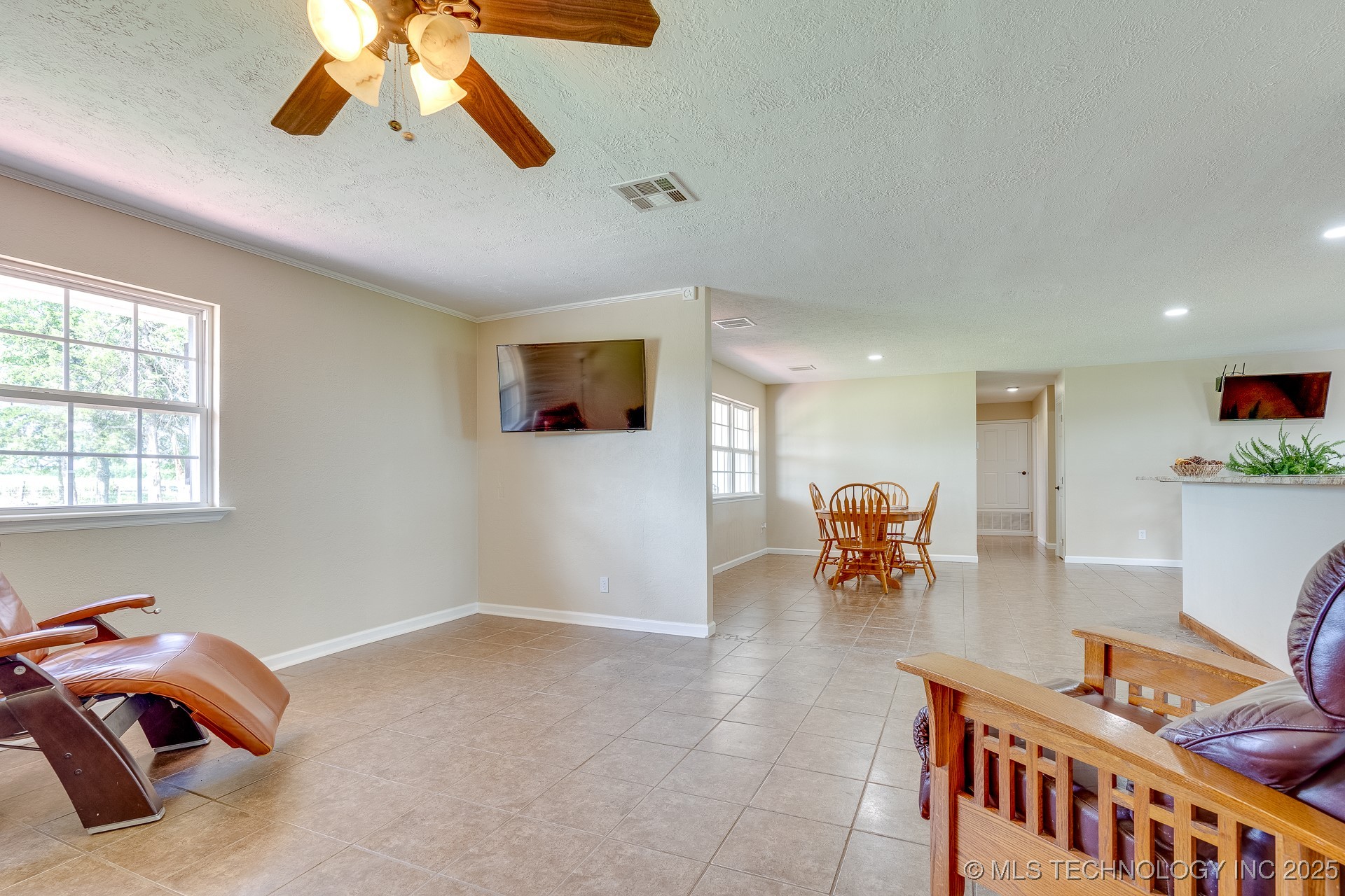 11551 County Road 1620 Property Photo 7