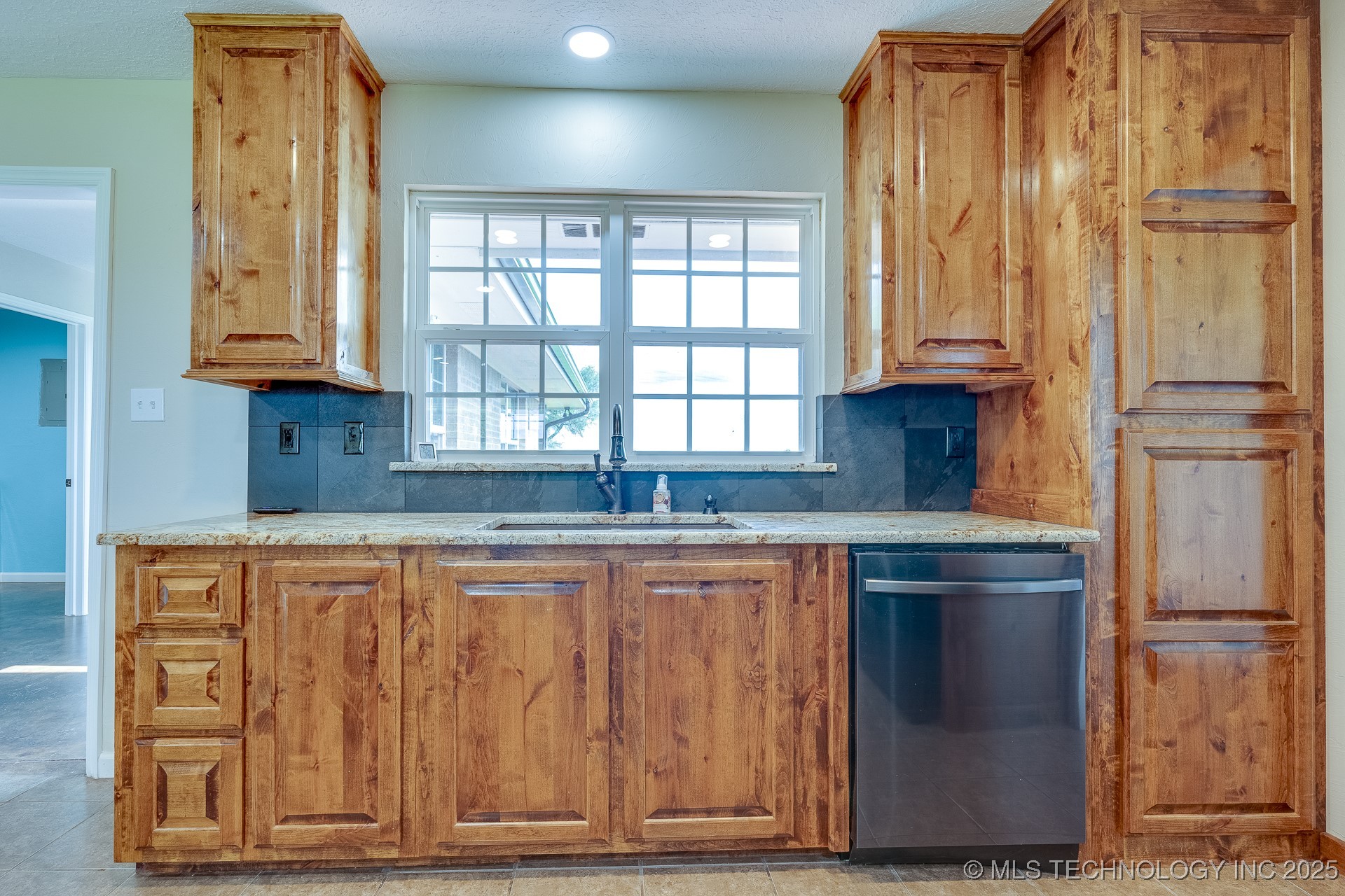 11551 County Road 1620 Property Photo 11