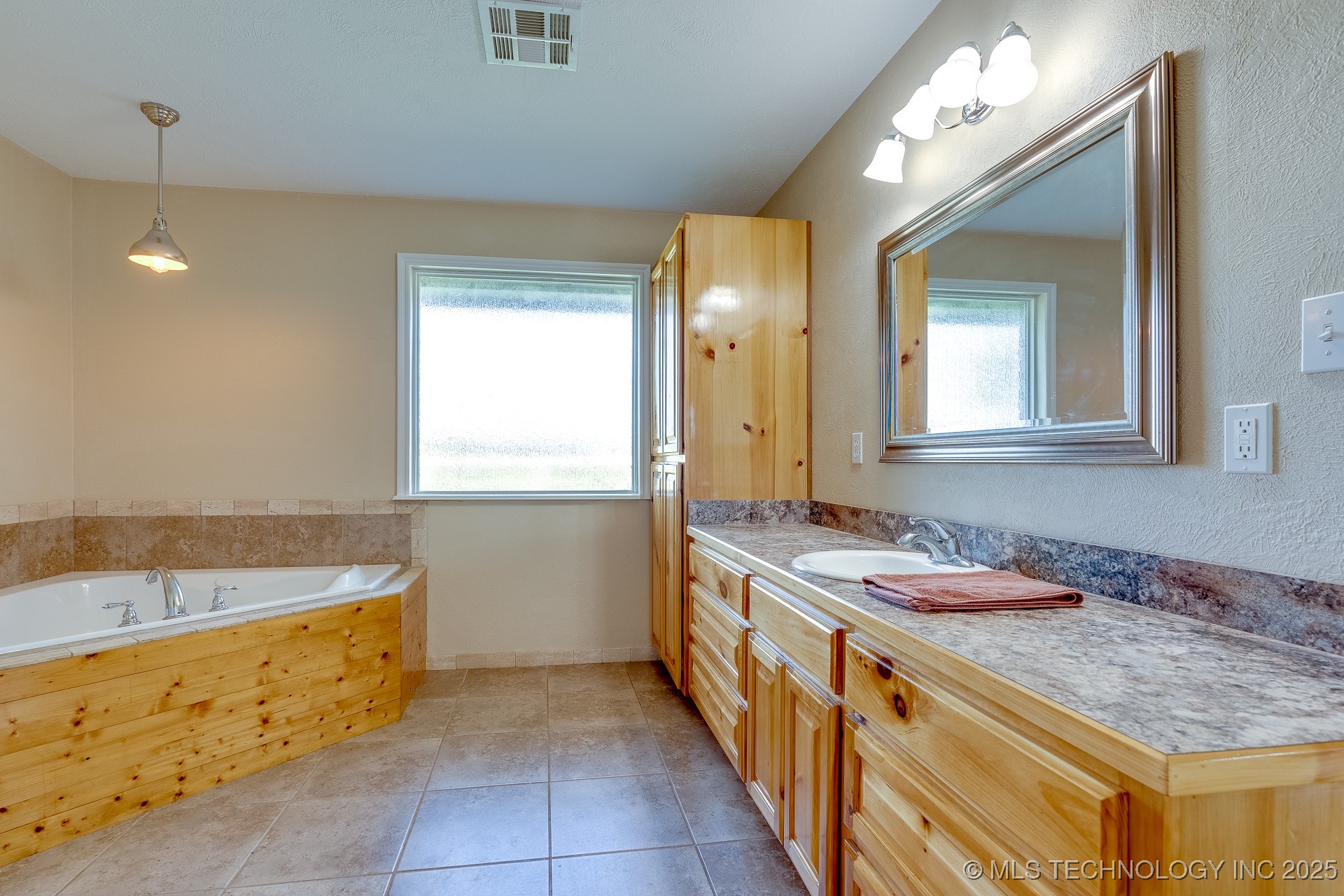 11551 County Road 1620 Property Photo 16