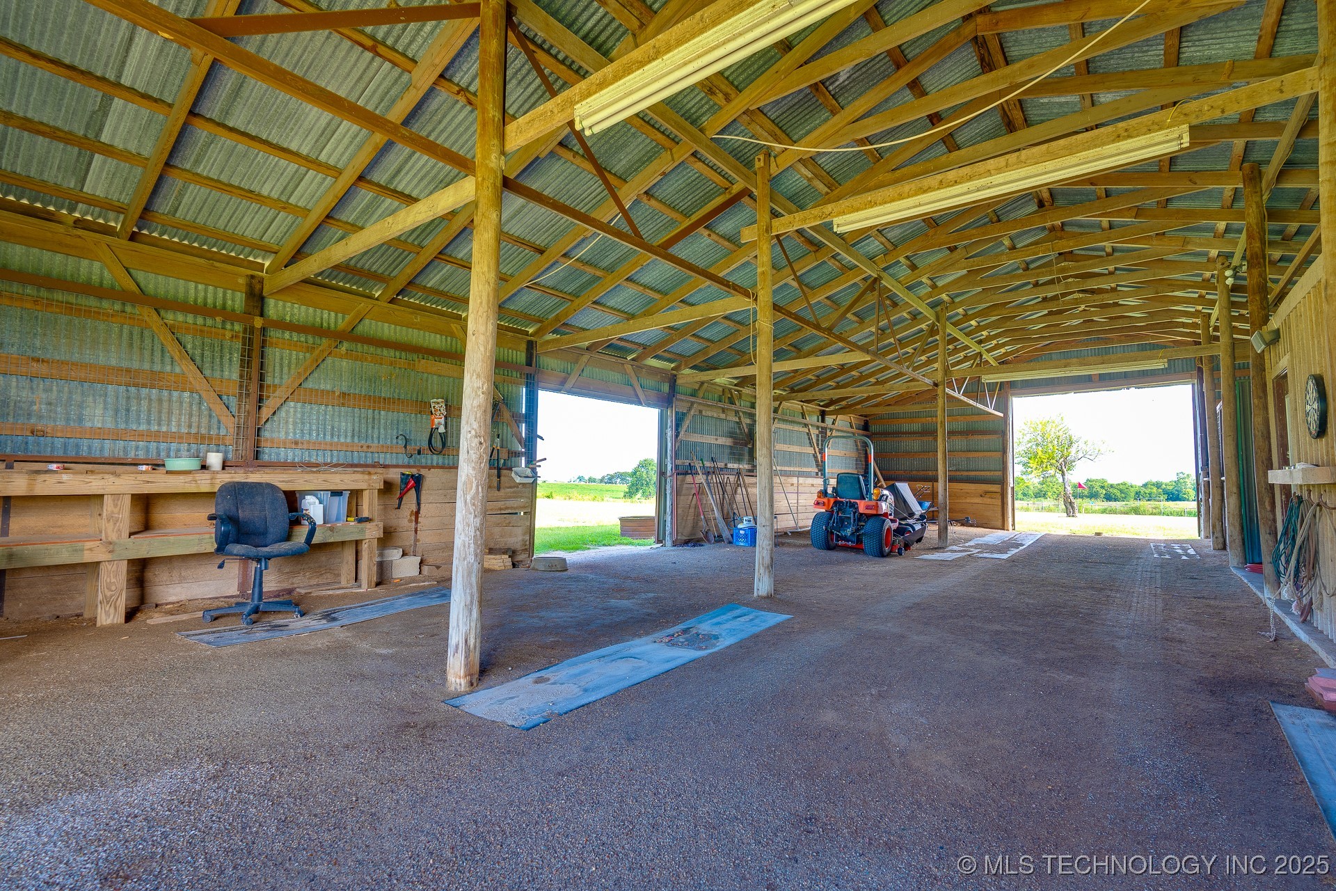 11551 County Road 1620 Property Photo 32