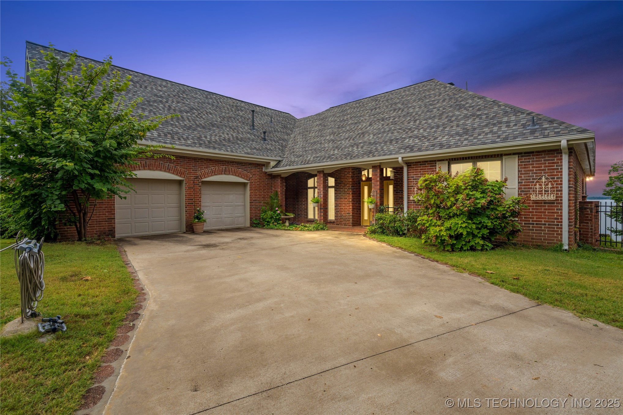 20048 S Pistol Point Road Property Photo 1