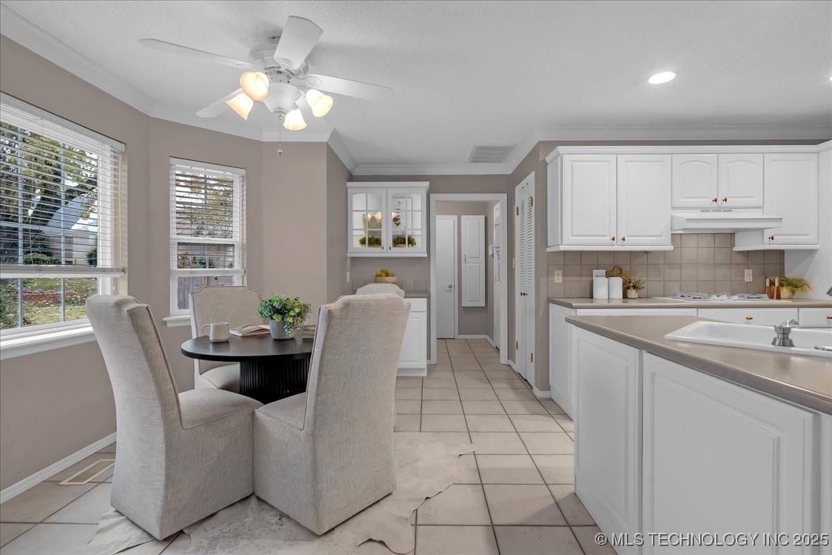 3633 E 70th Place Property Photo 17