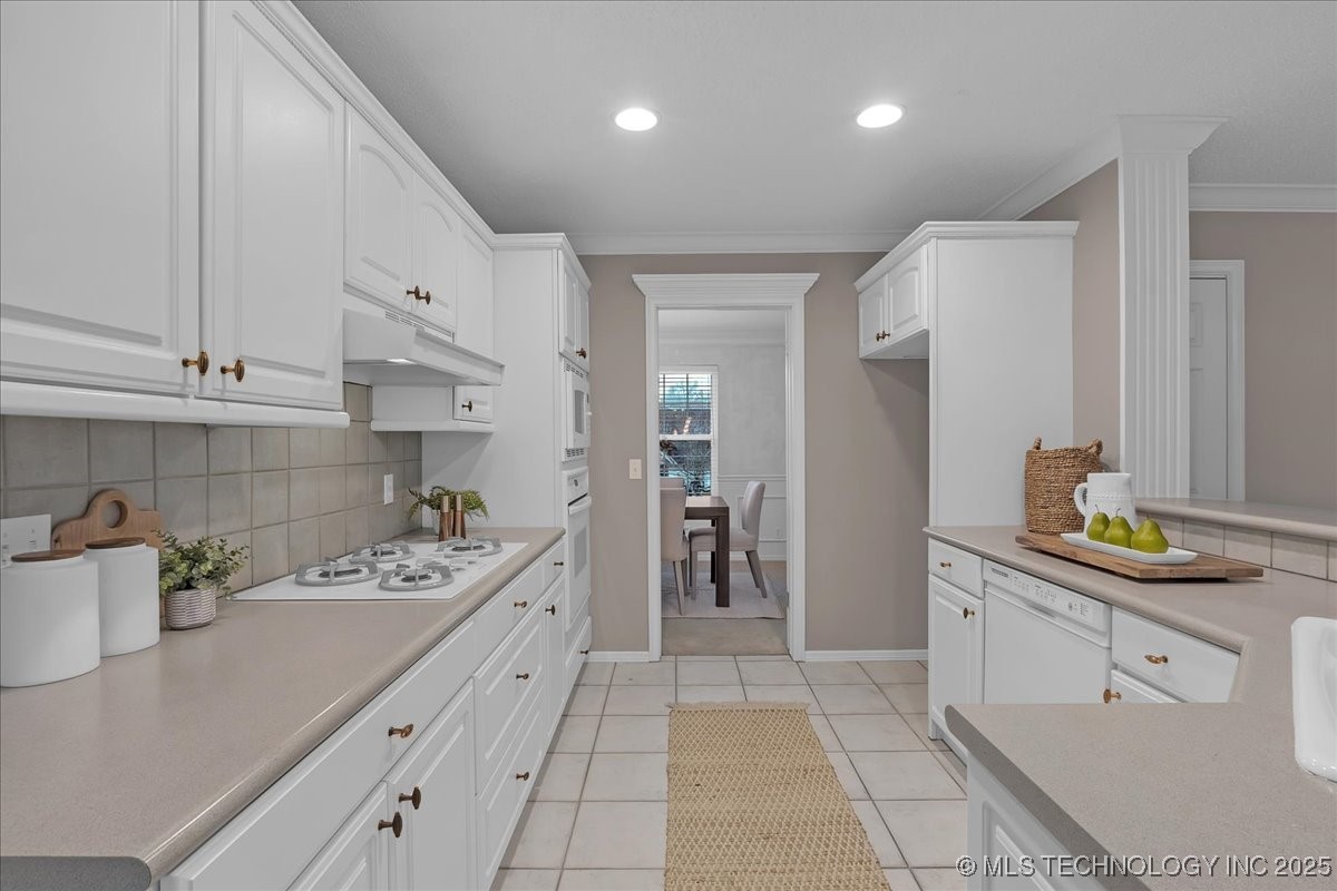 3633 E 70th Place Property Photo 18