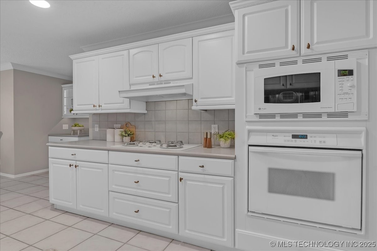 3633 E 70th Place Property Photo 23