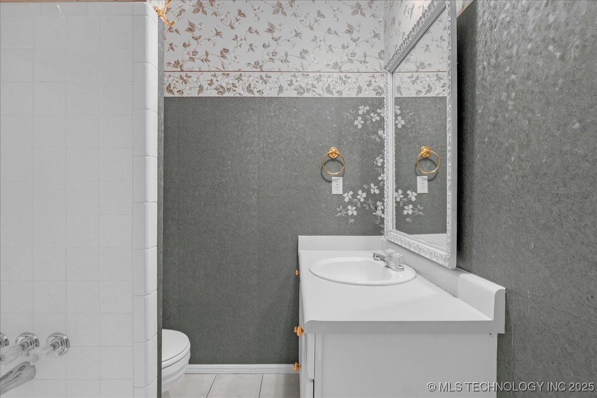 3633 E 70th Place Property Photo 52