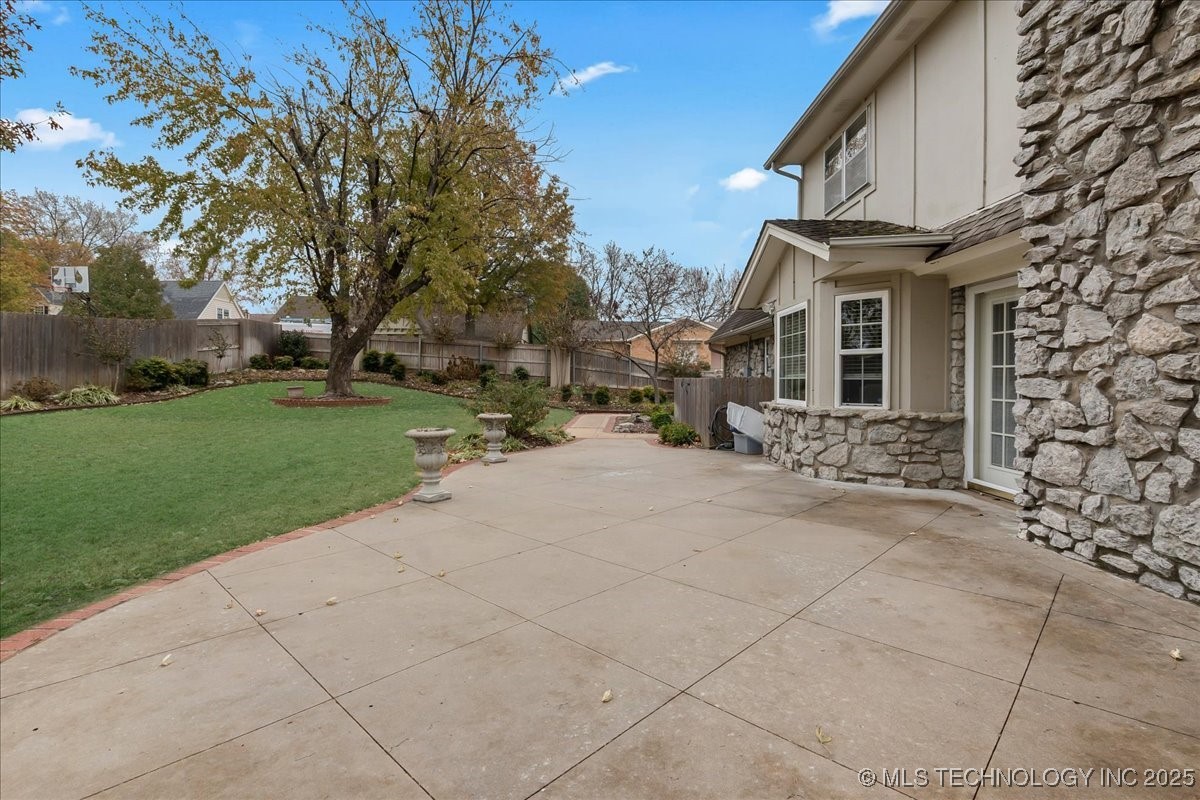 3633 E 70th Place Property Photo 56