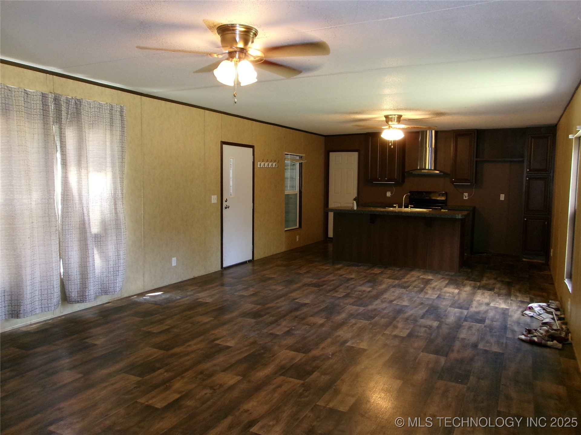 6050 N 38th Street E Property Photo 2