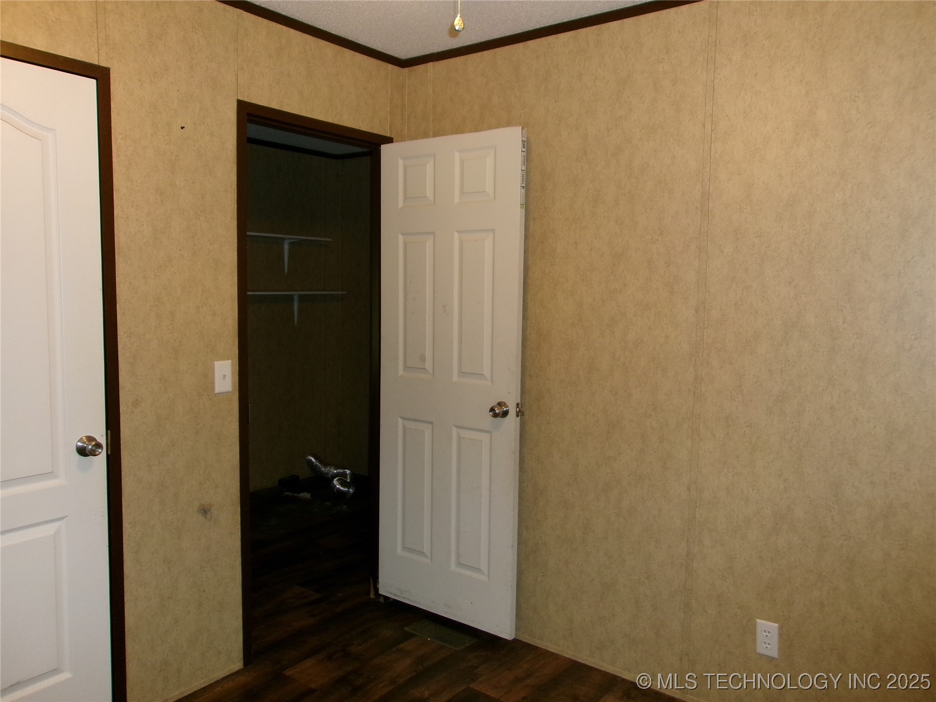 6050 N 38th Street E Property Photo 6