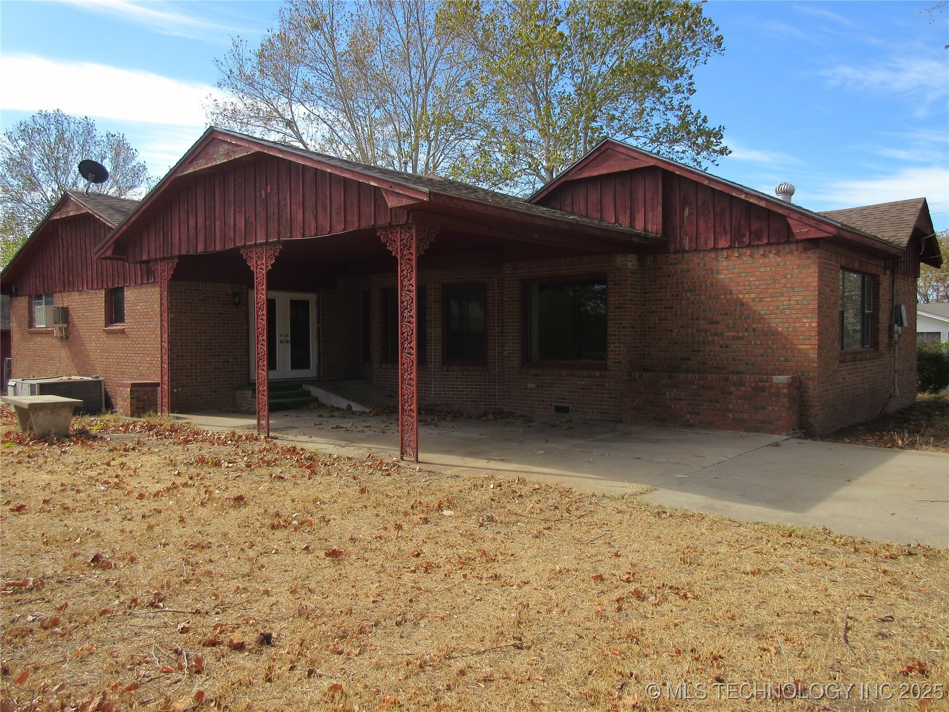 710 N K Street Property Photo 3