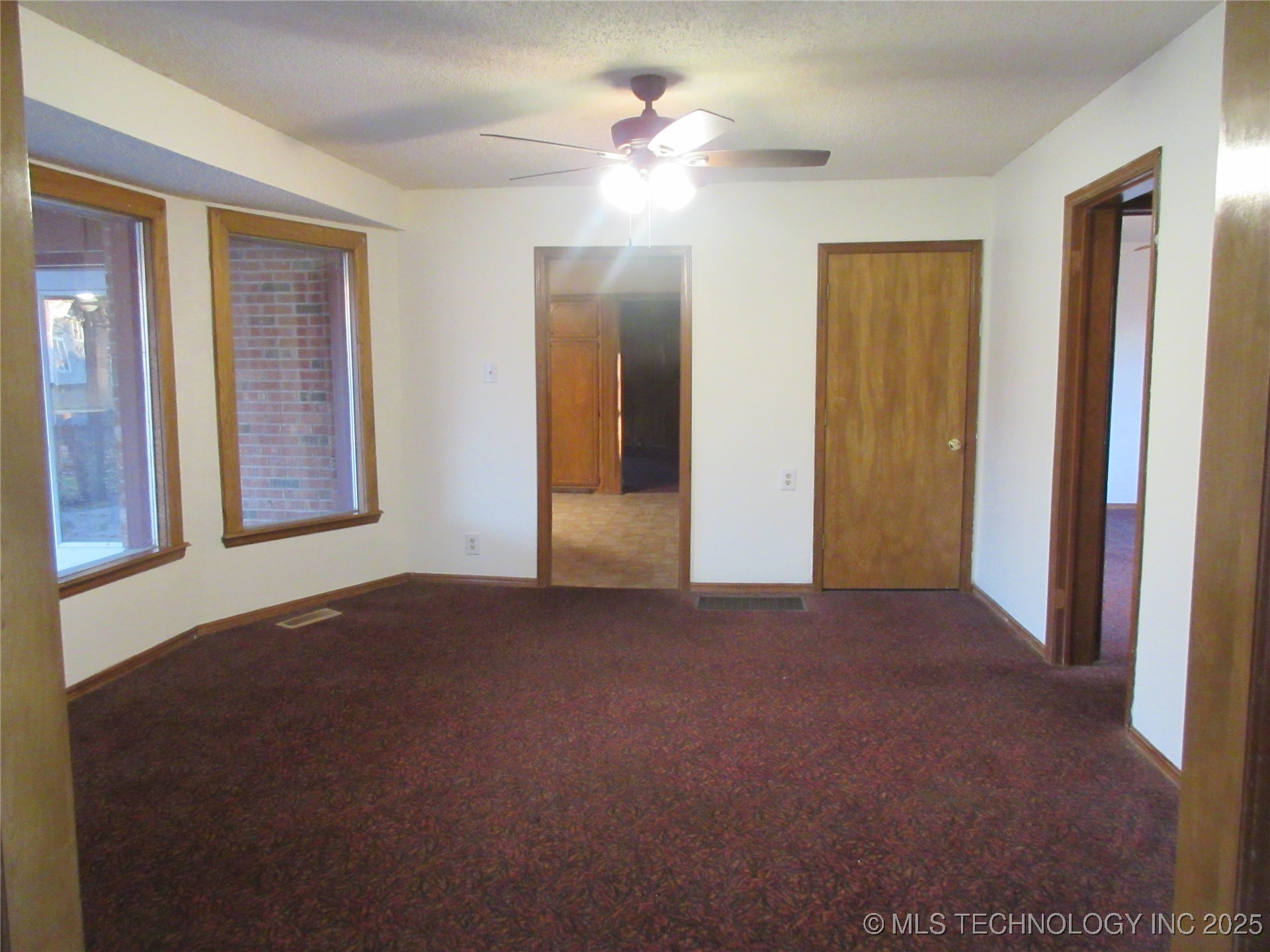 710 N K Street Property Photo 10