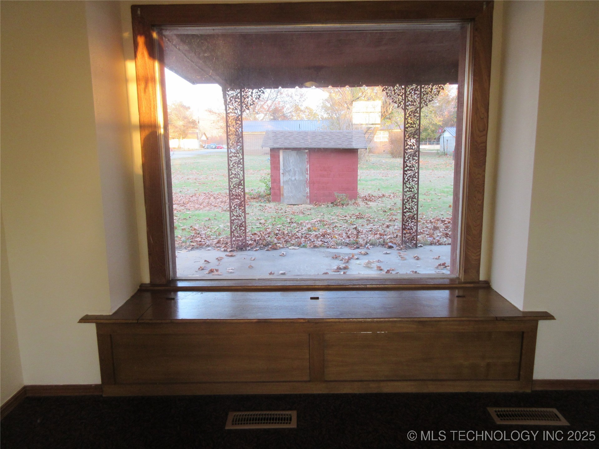 710 N K Street Property Photo 13