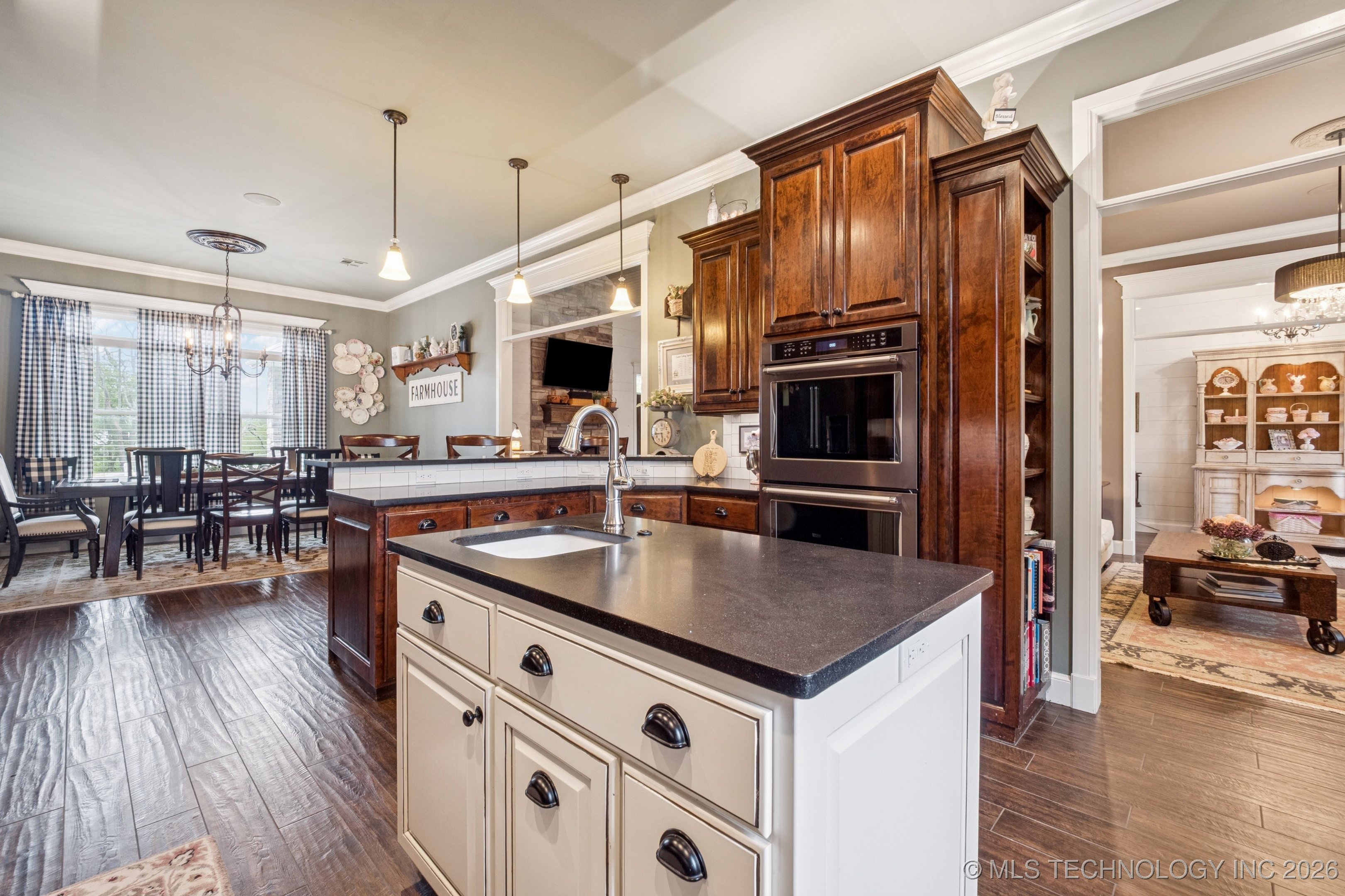 791 Wild Rose Road Property Photo 6