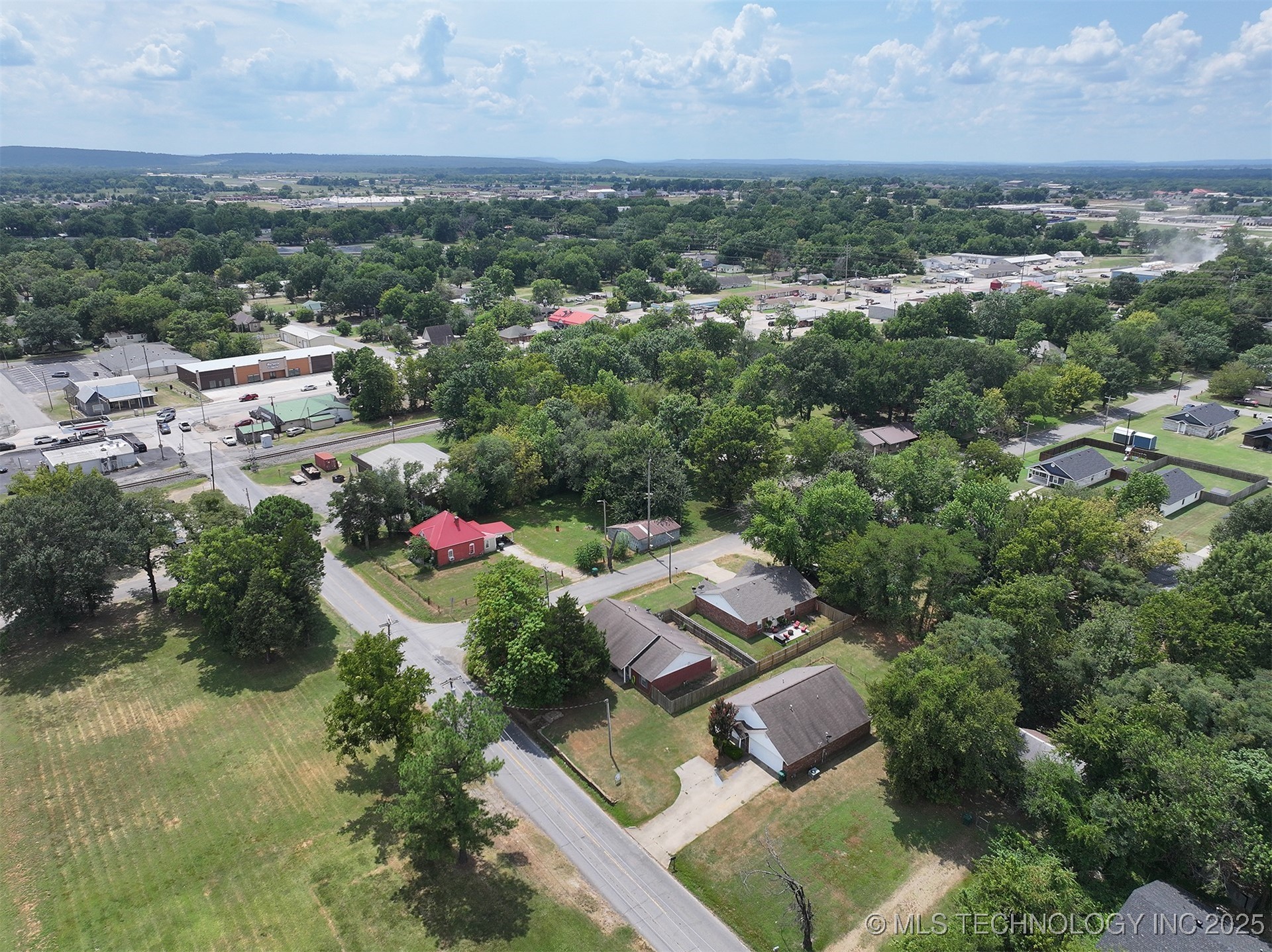 403 N Maple Property Photo 31