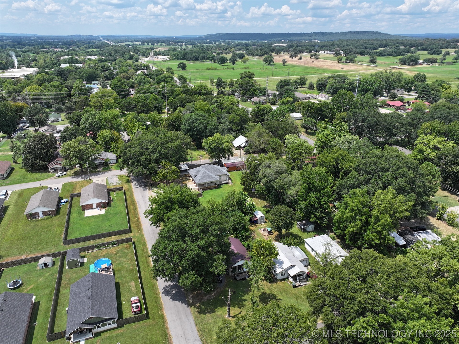 403 N Maple Property Photo 33