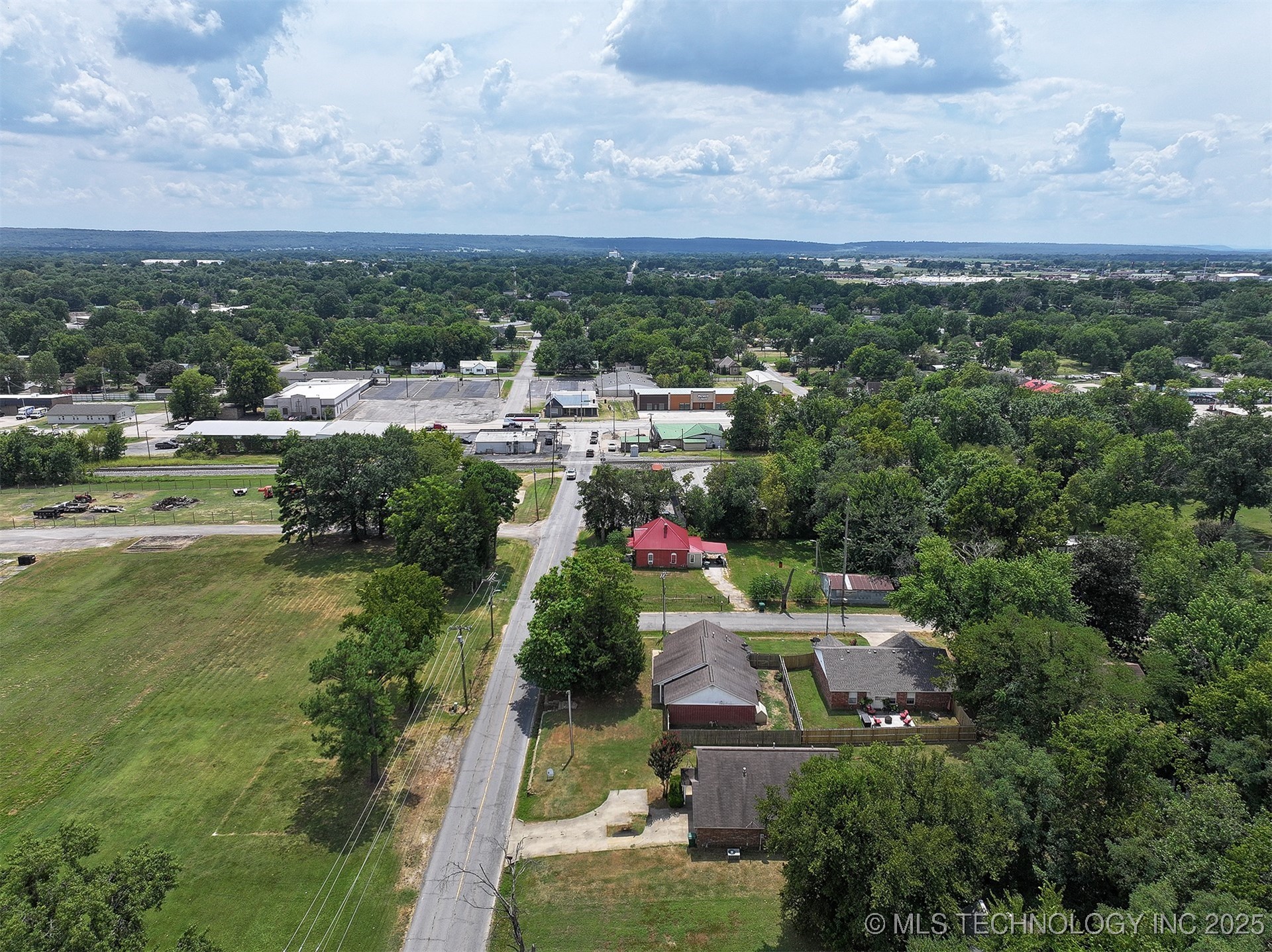 403 N Maple Property Photo 35