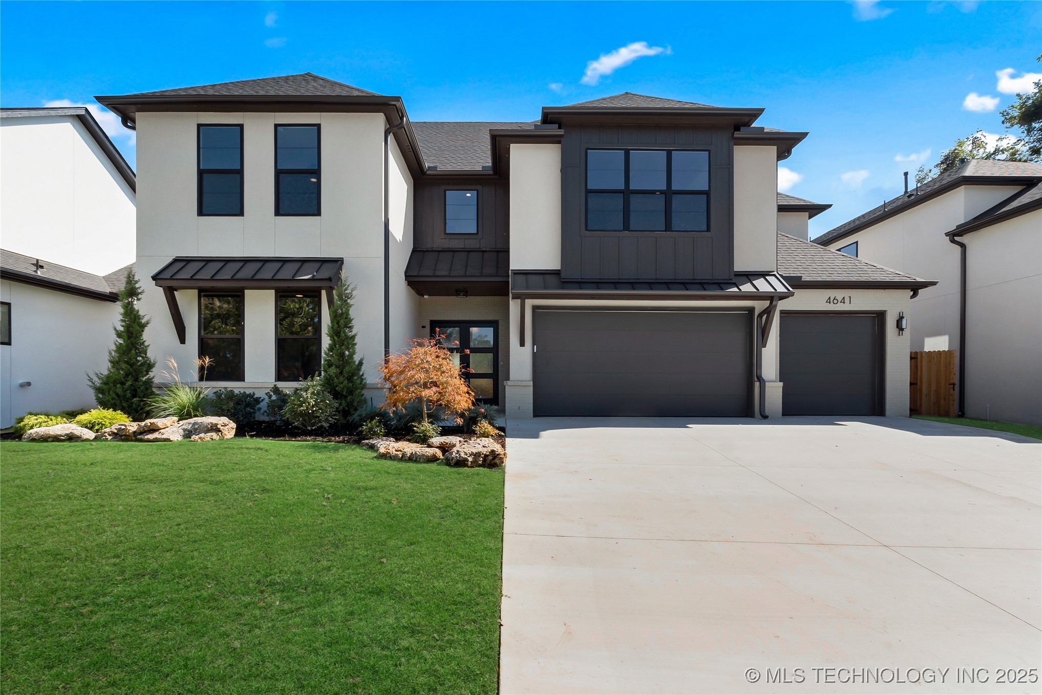 4641 S Detroit Avenue Property Photo 2