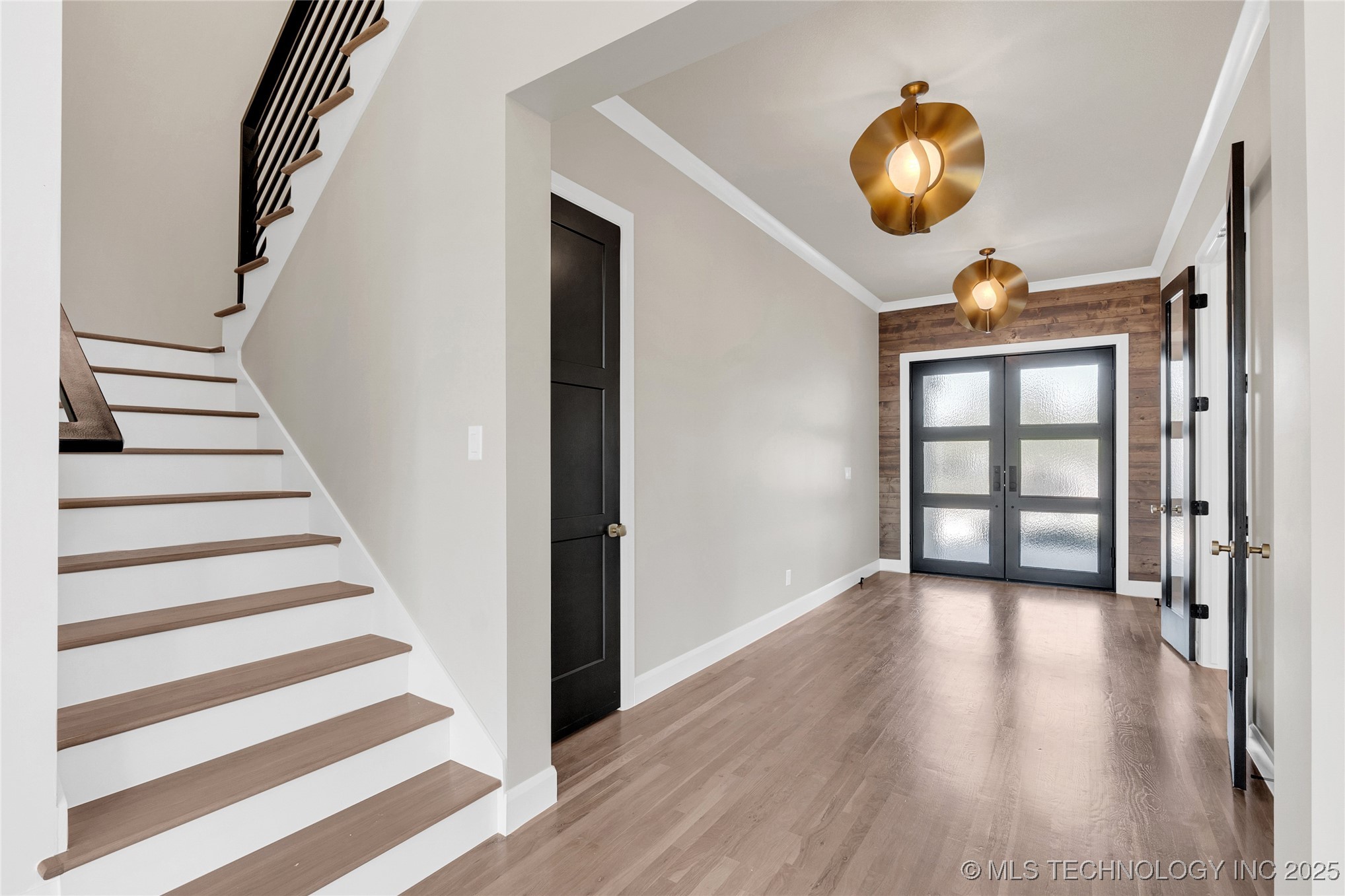 4641 S Detroit Avenue Property Photo 4