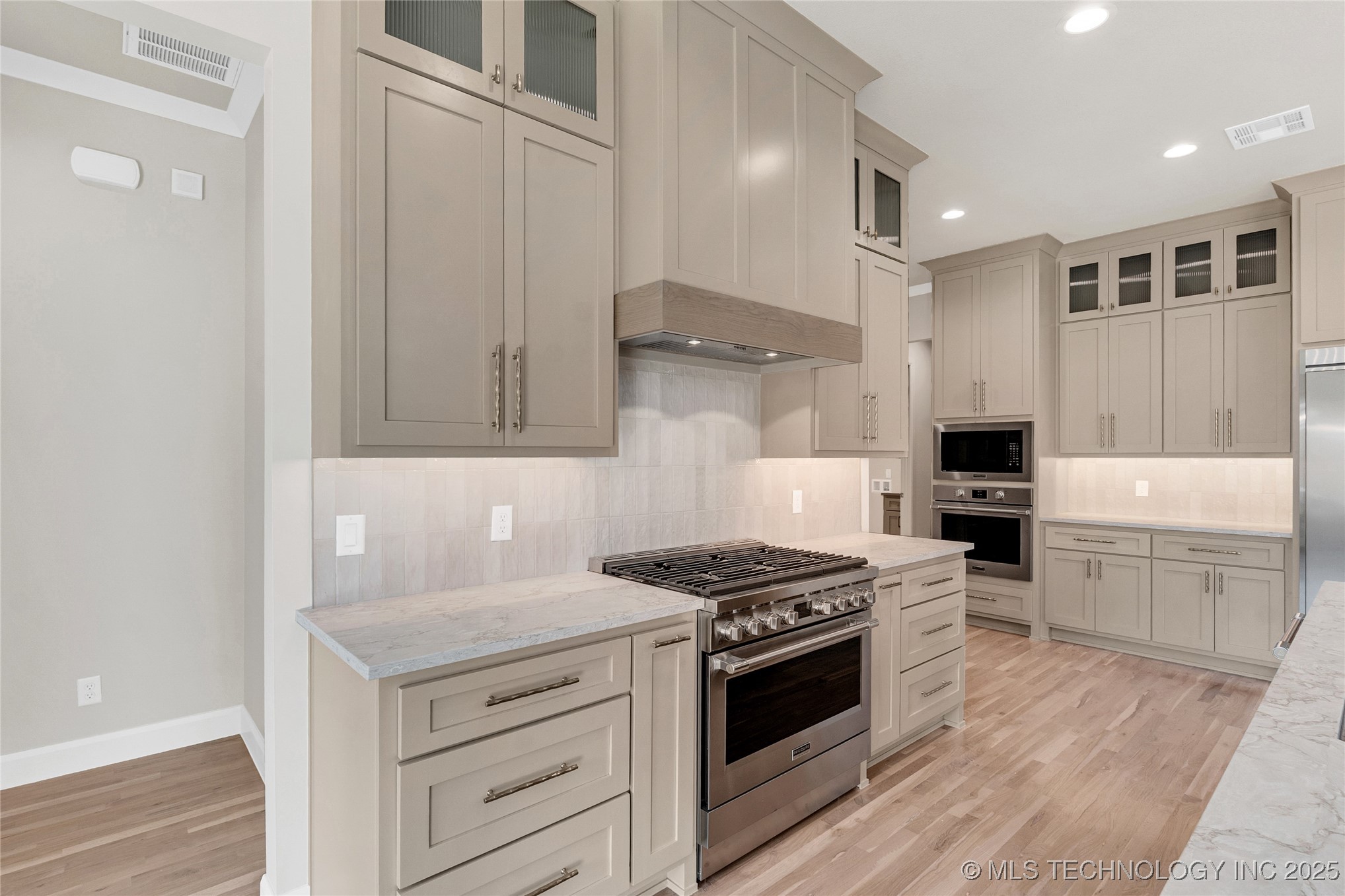 4641 S Detroit Avenue Property Photo 23