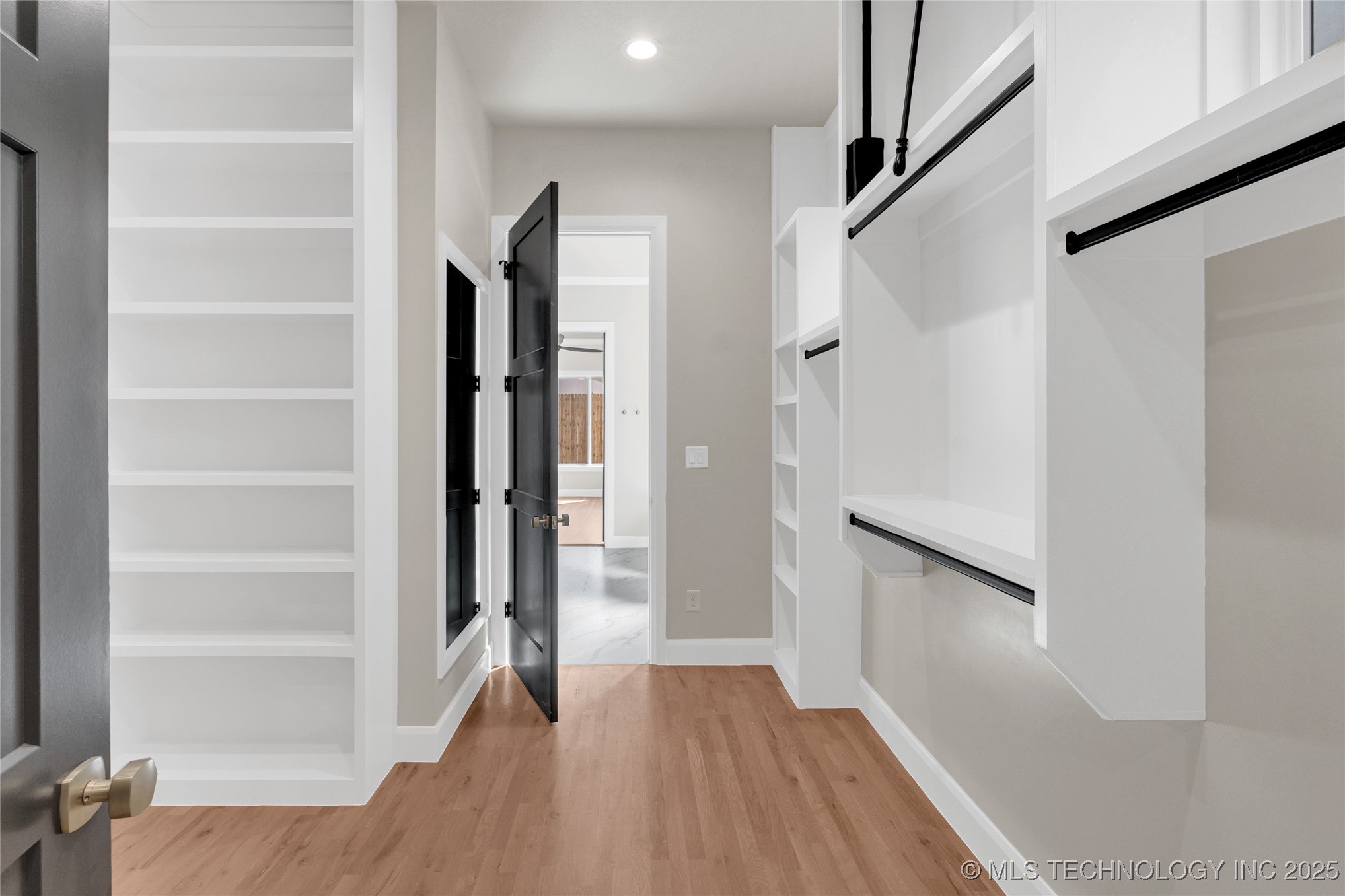 4641 S Detroit Avenue Property Photo 43