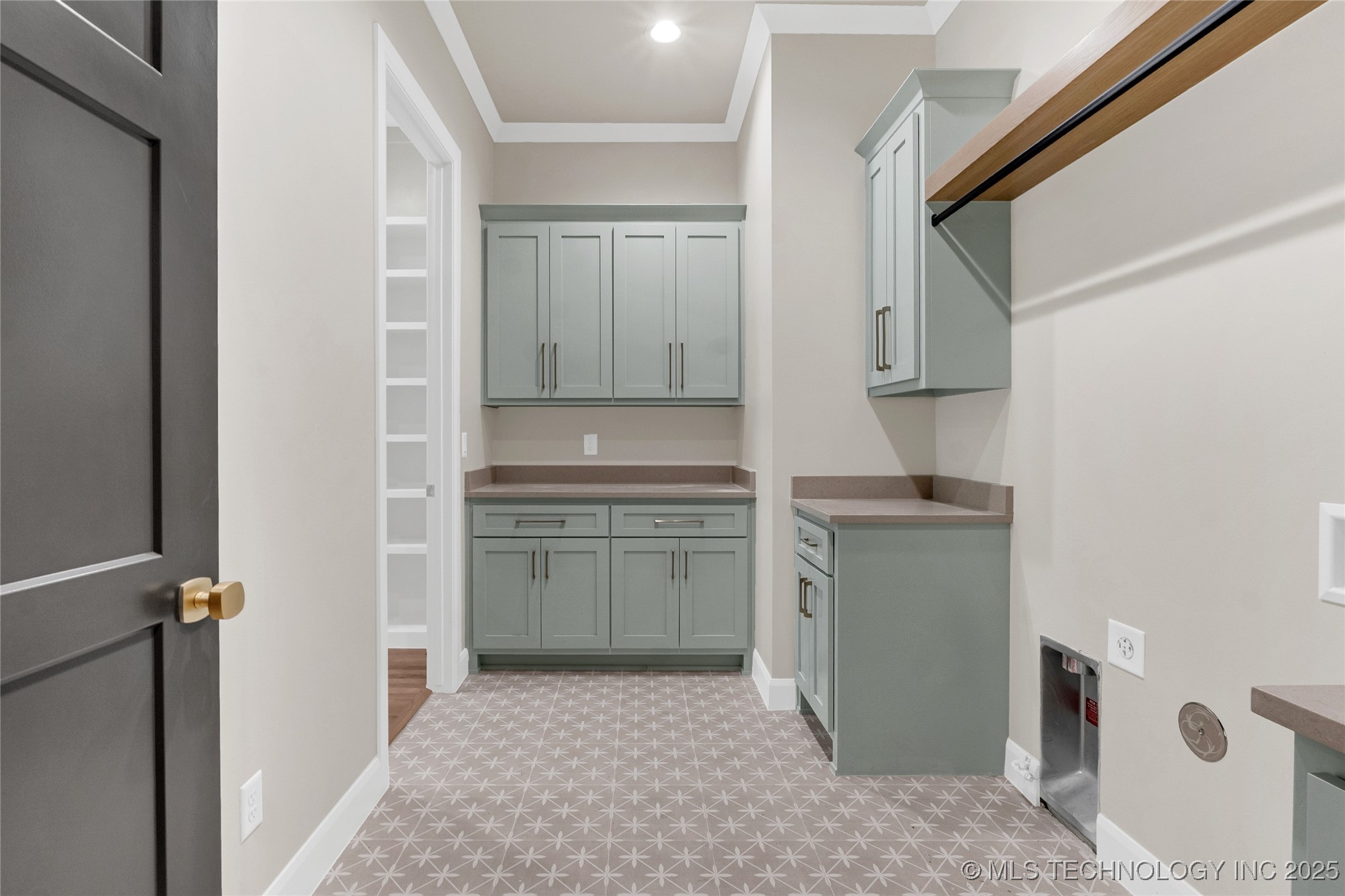 4641 S Detroit Avenue Property Photo 44