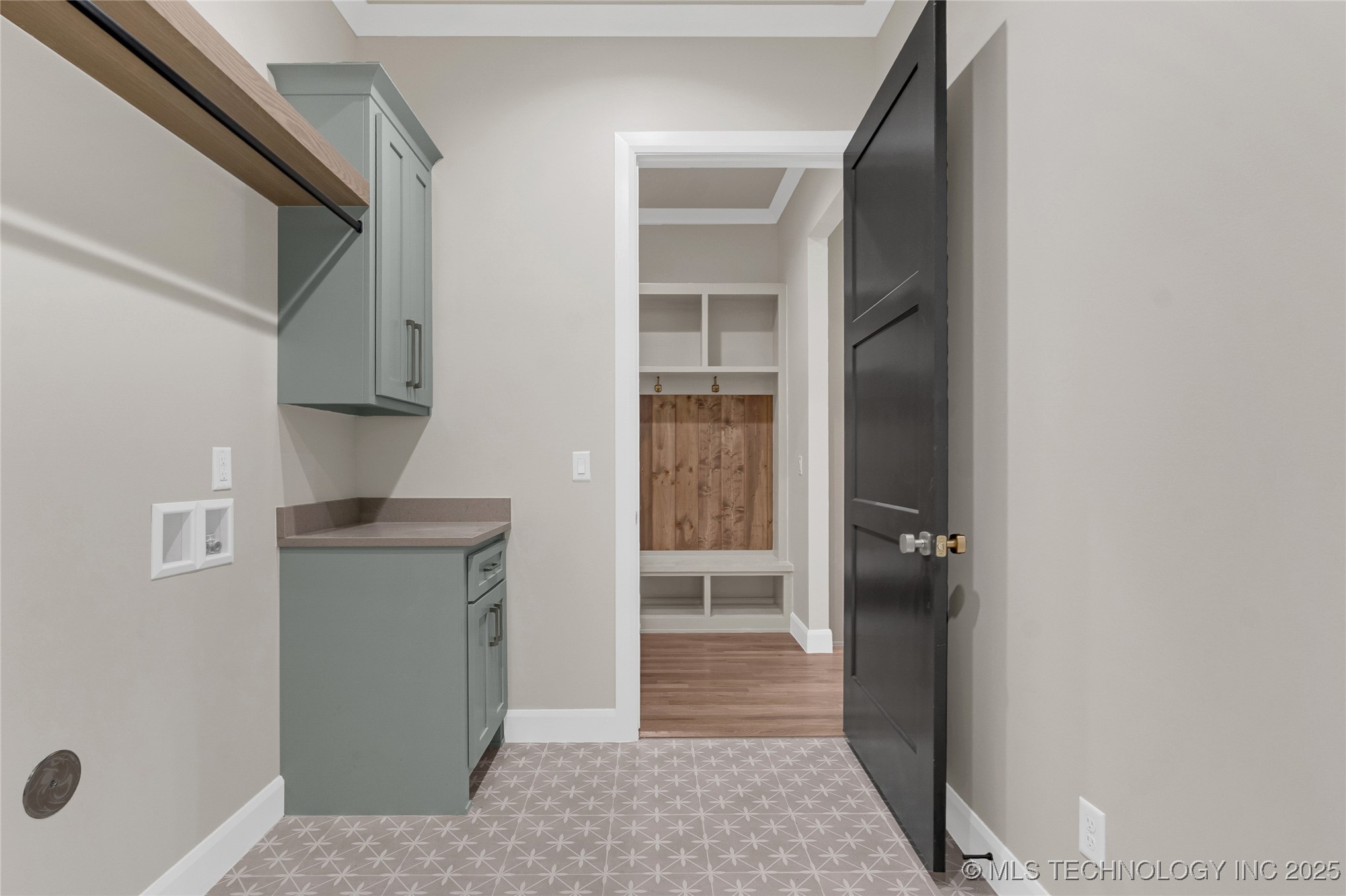 4641 S Detroit Avenue Property Photo 45