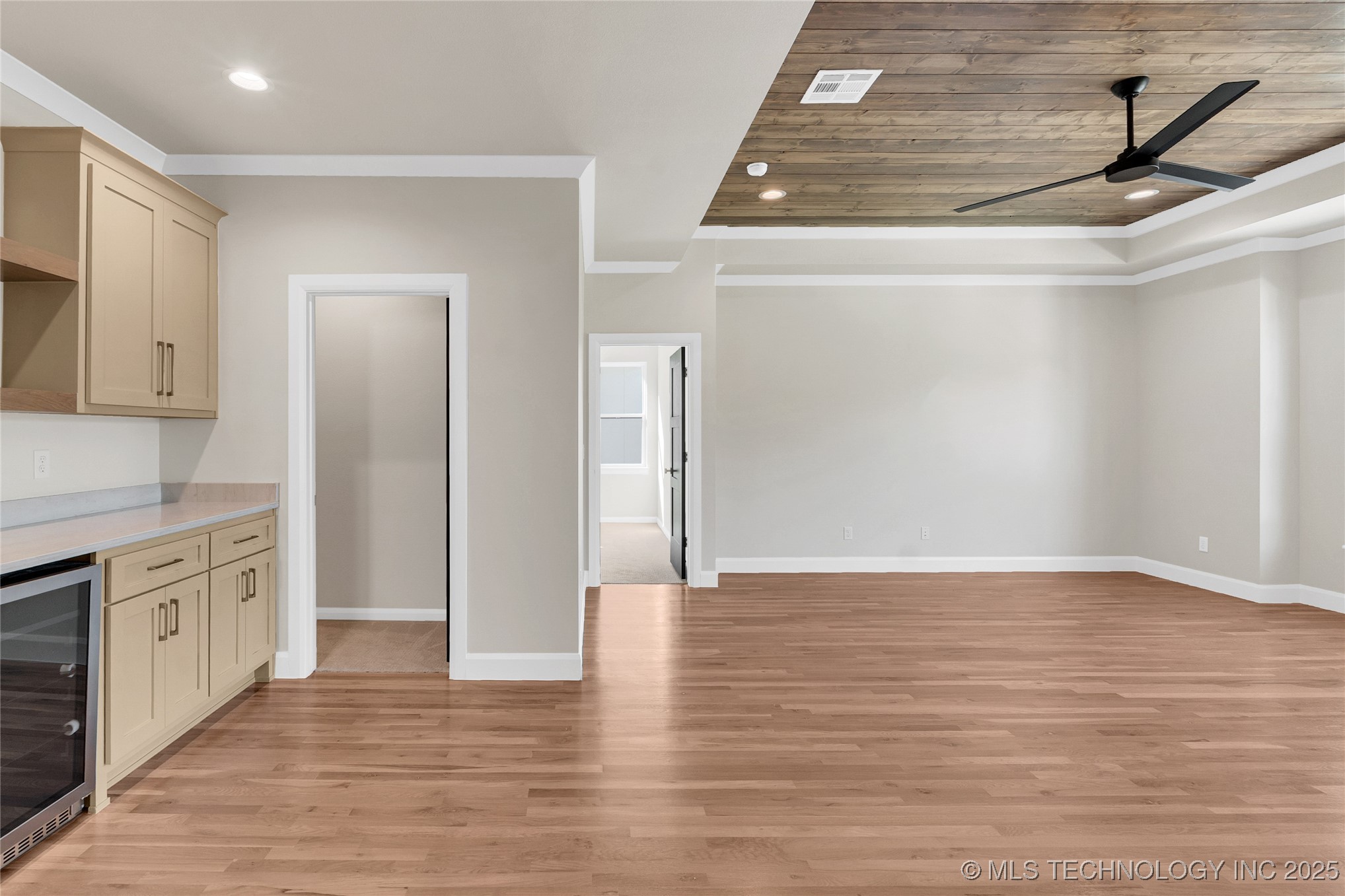 4641 S Detroit Avenue Property Photo 57