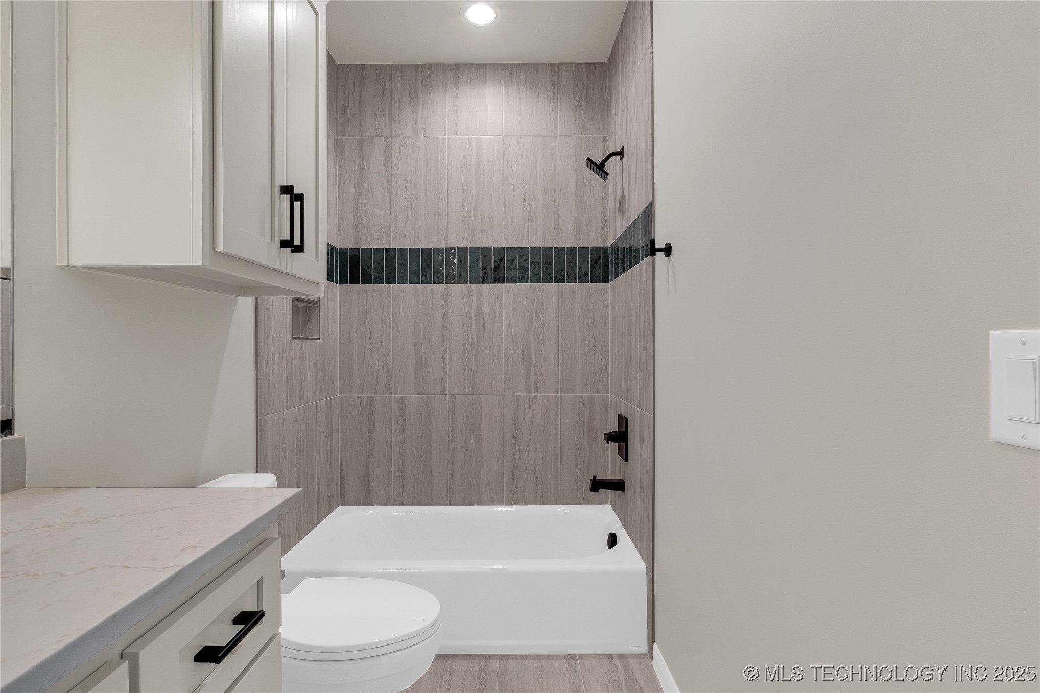 4641 S Detroit Avenue Property Photo 68