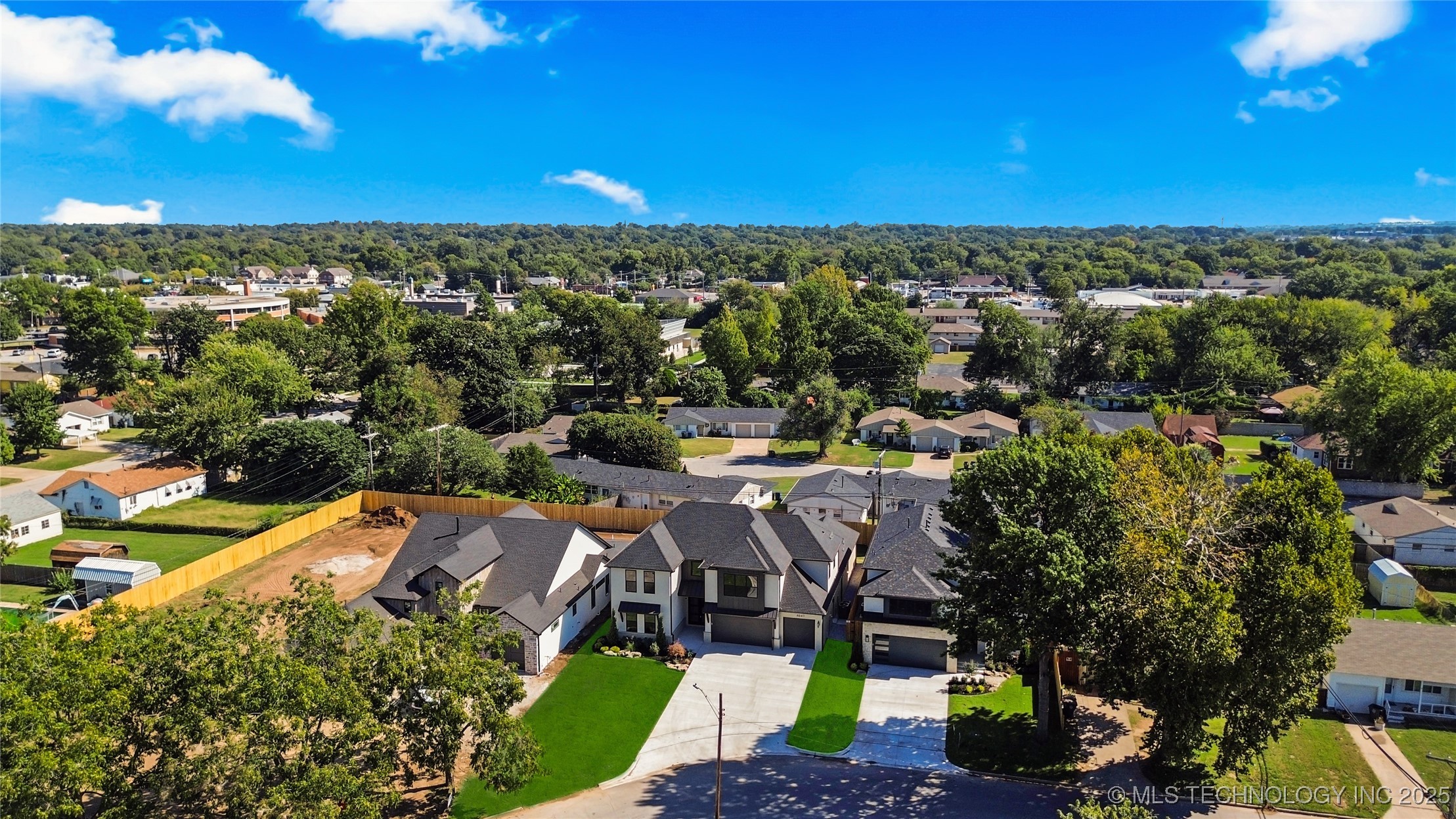 4641 S Detroit Avenue Property Photo 75