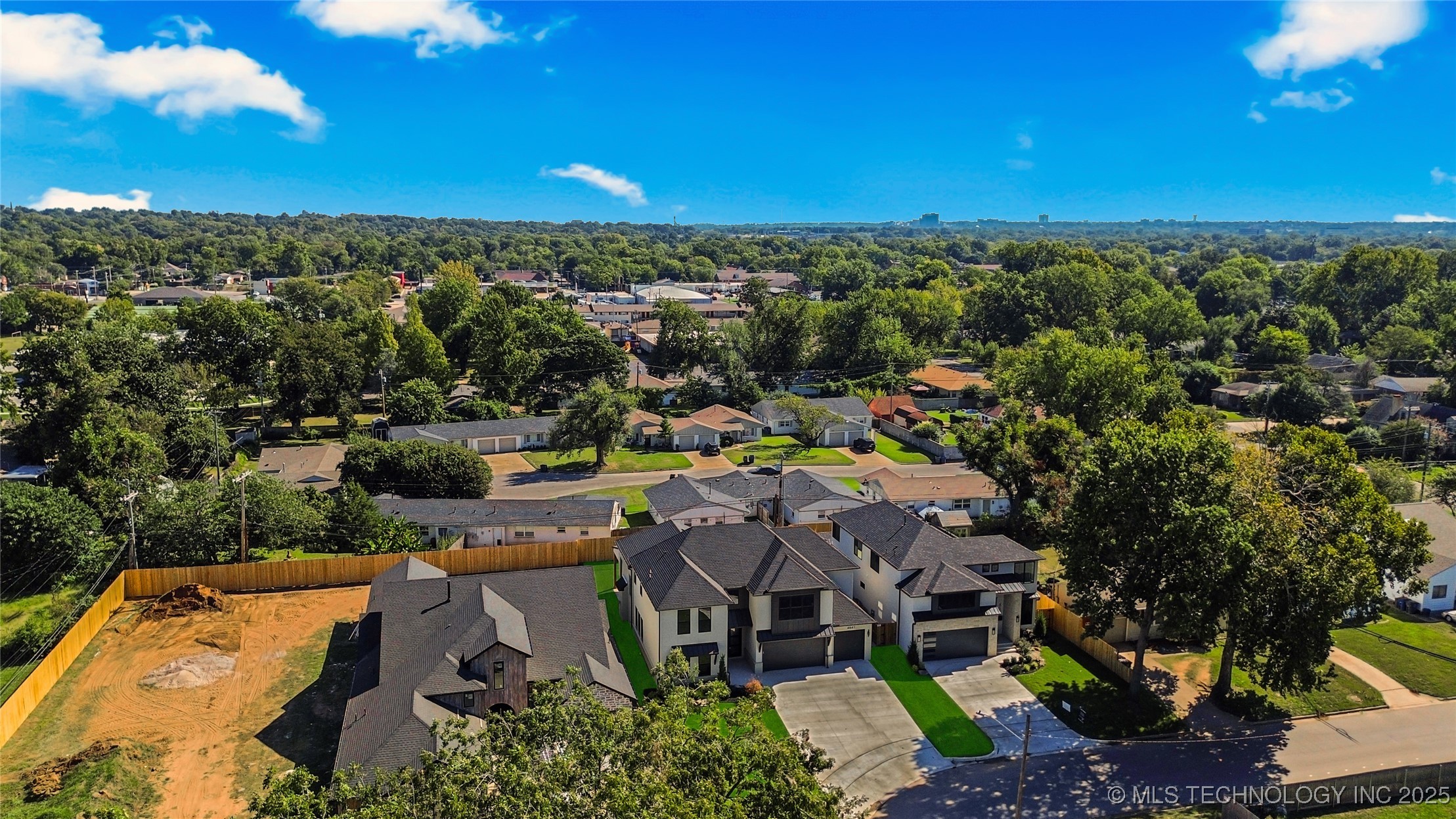 4641 S Detroit Avenue Property Photo 76