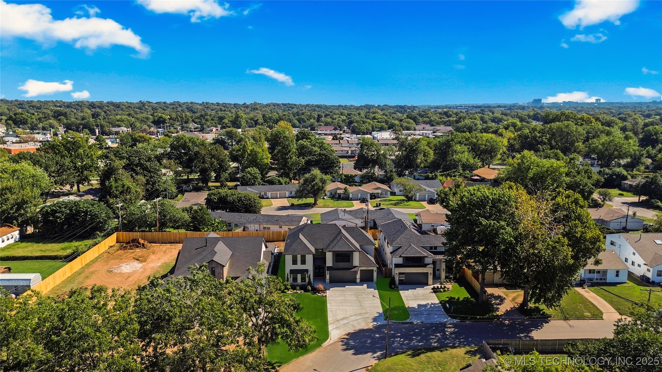 4641 S Detroit Avenue Property Photo 77