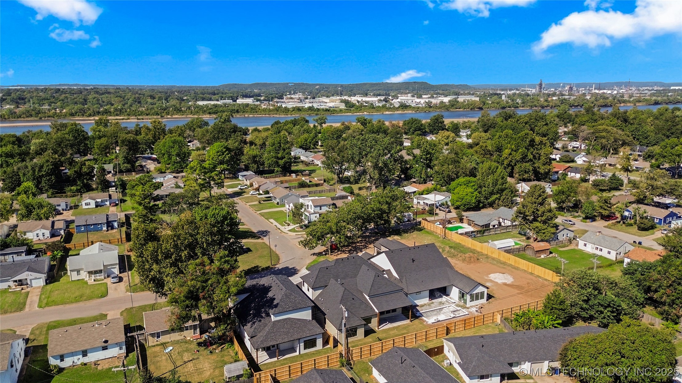 4641 S Detroit Avenue Property Photo 78