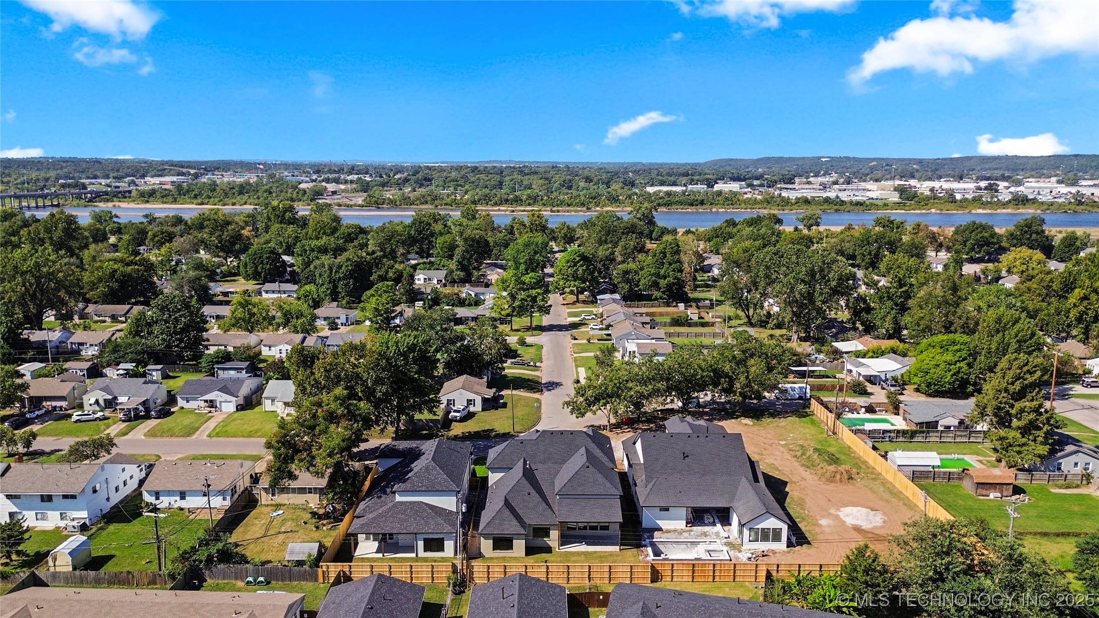 4641 S Detroit Avenue Property Photo 79