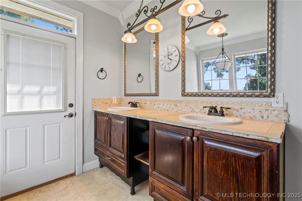 14129 Oak Ridge Property Photo 19