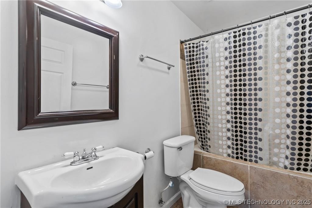 14129 Oak Ridge Property Photo 37