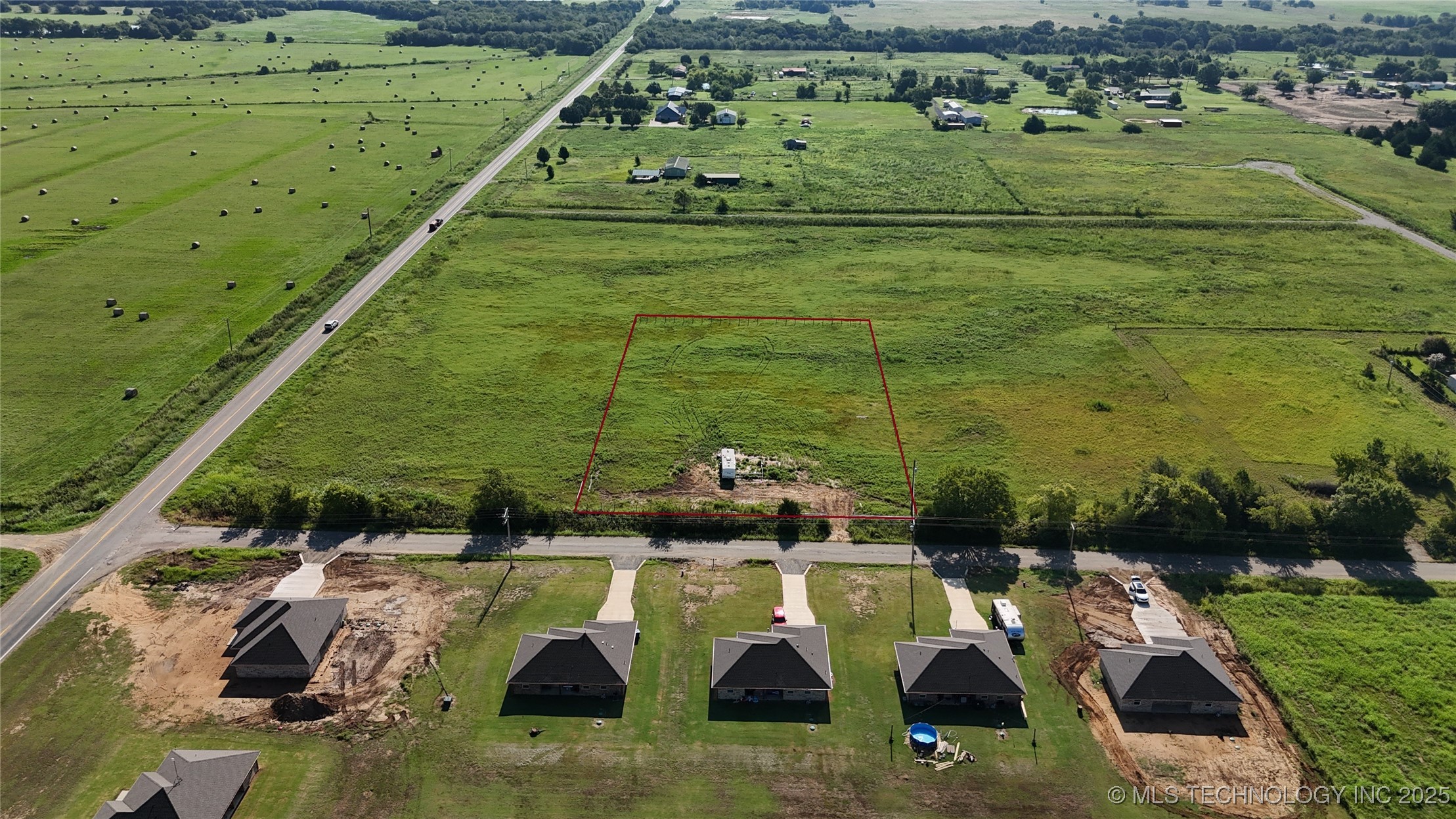 2535647 Property Photo 1