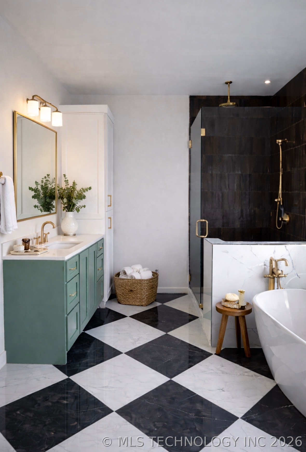 956 Blue Bird Lane Property Photo 4