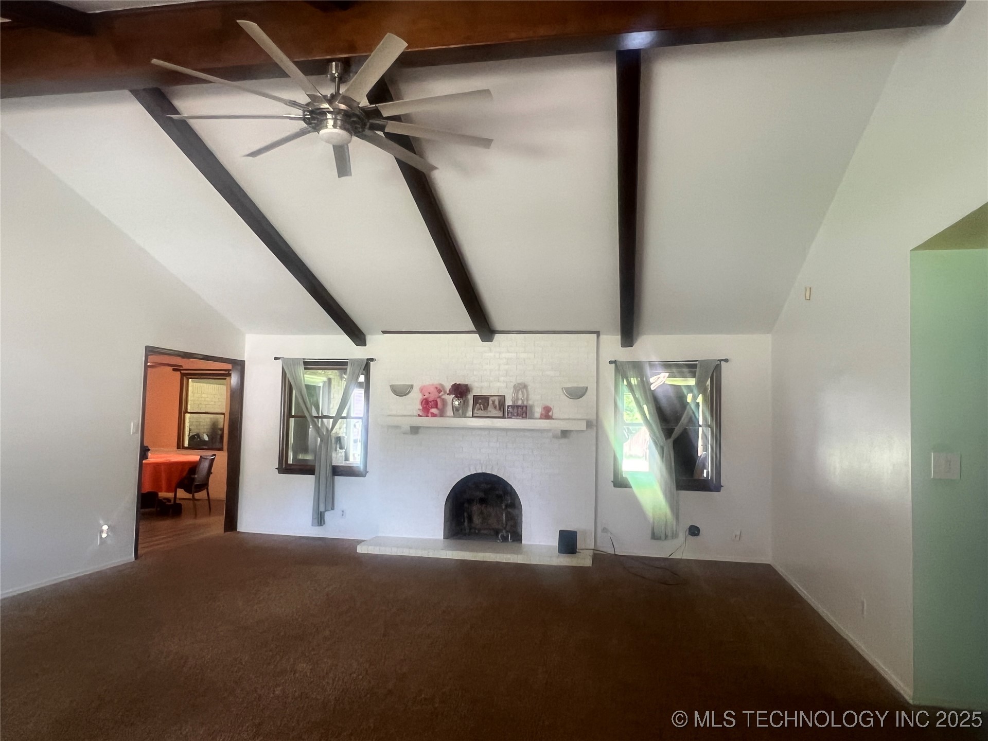 2901 Robin Property Photo 4