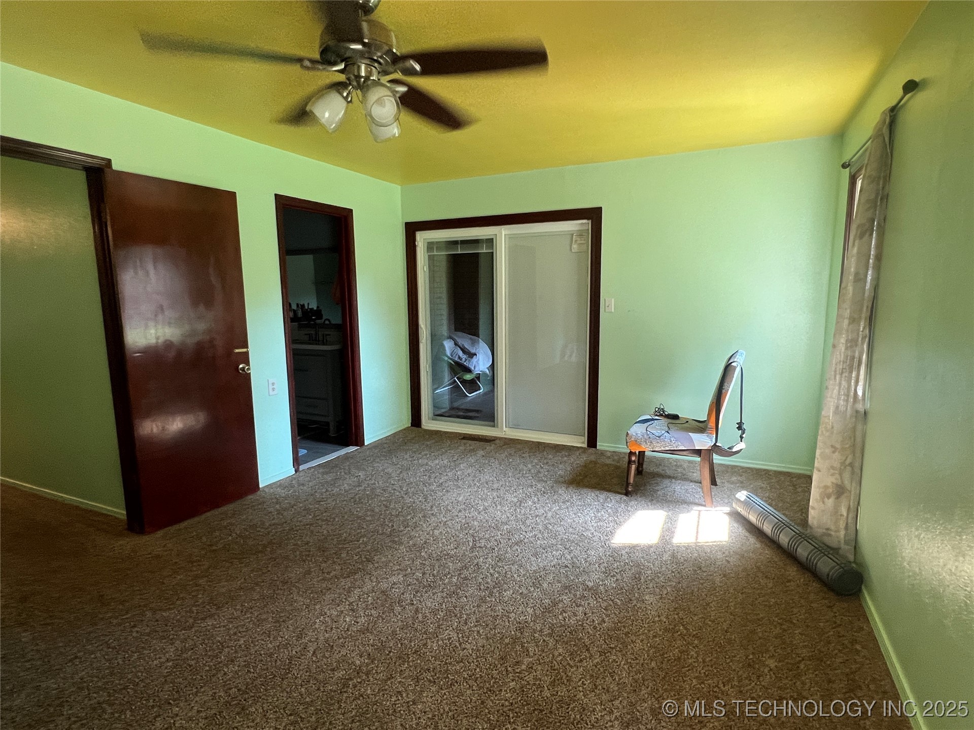 2901 Robin Property Photo 14