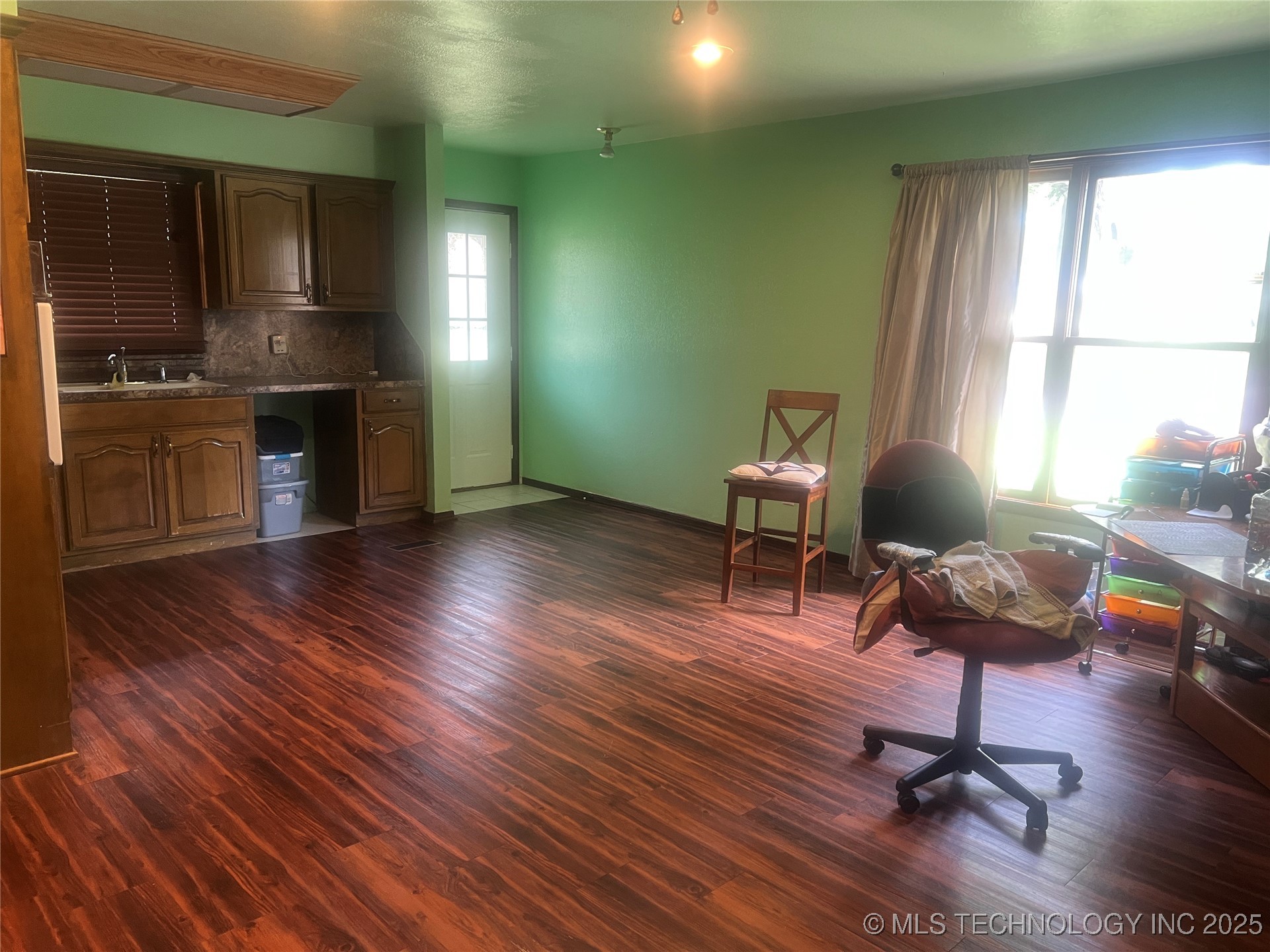 2901 Robin Property Photo 23