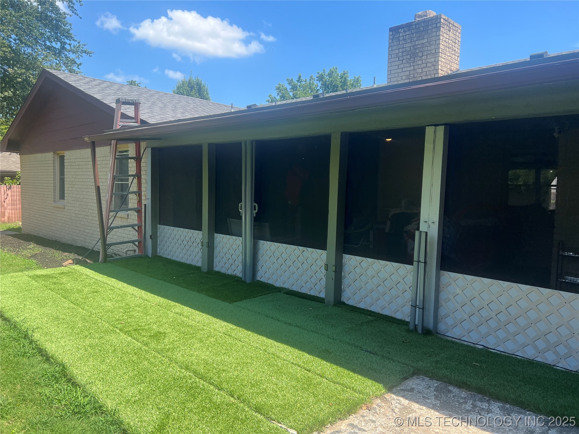 2901 Robin Property Photo 30