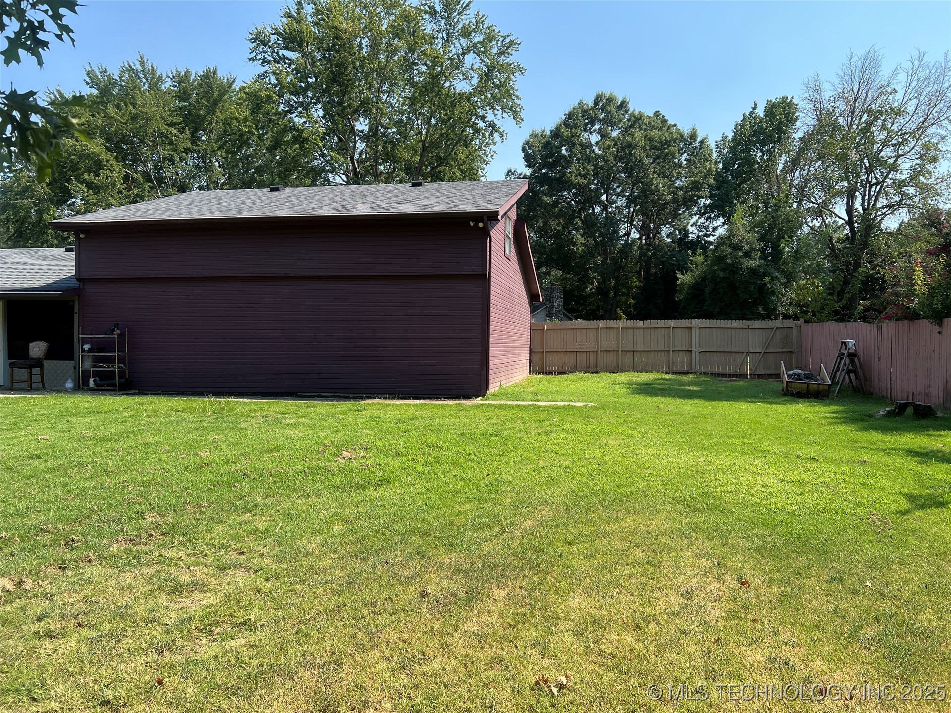 2901 Robin Property Photo 31