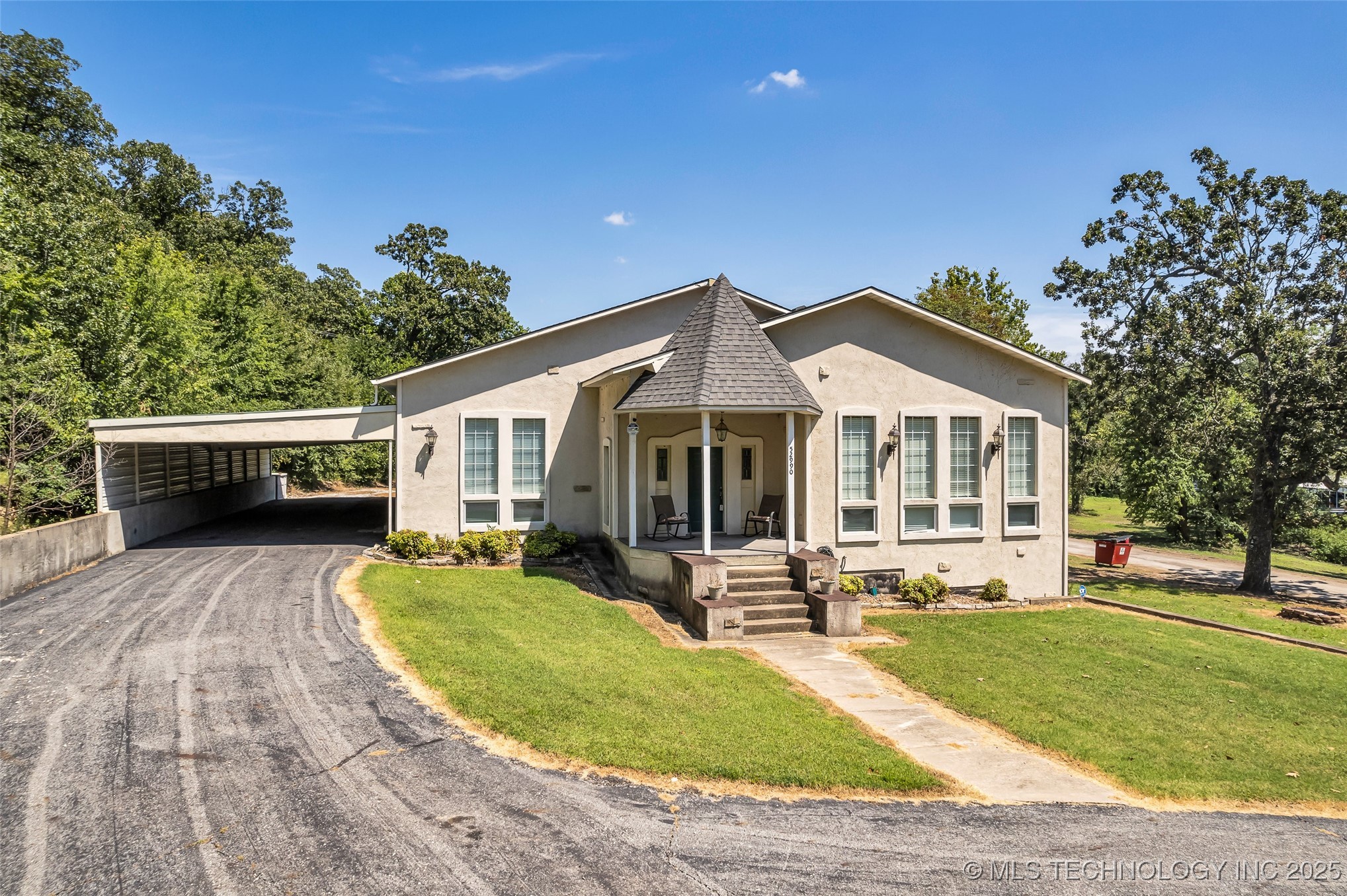 52990 E 260 Road Property Photo 1