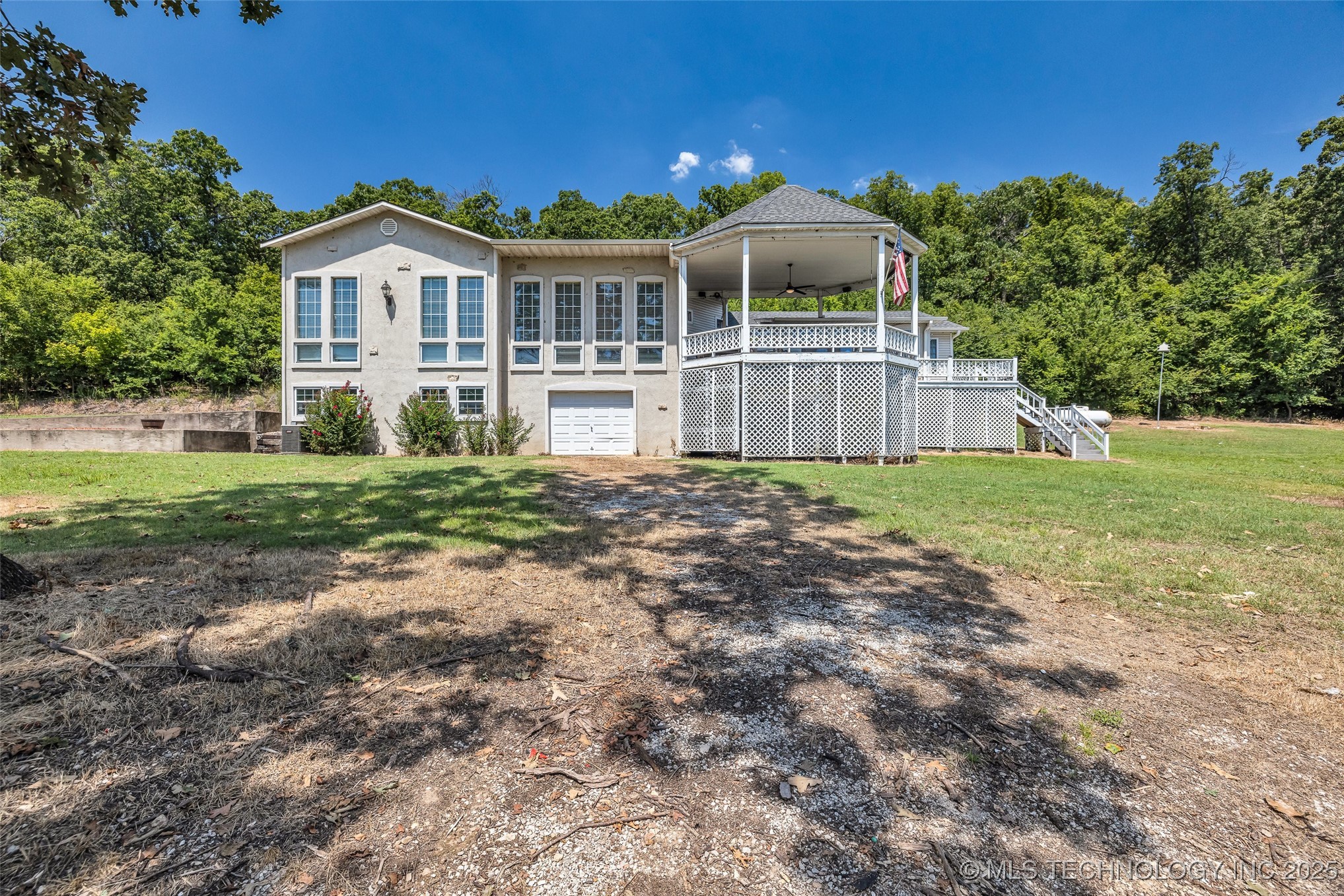 52990 E 260 Road Property Photo 2