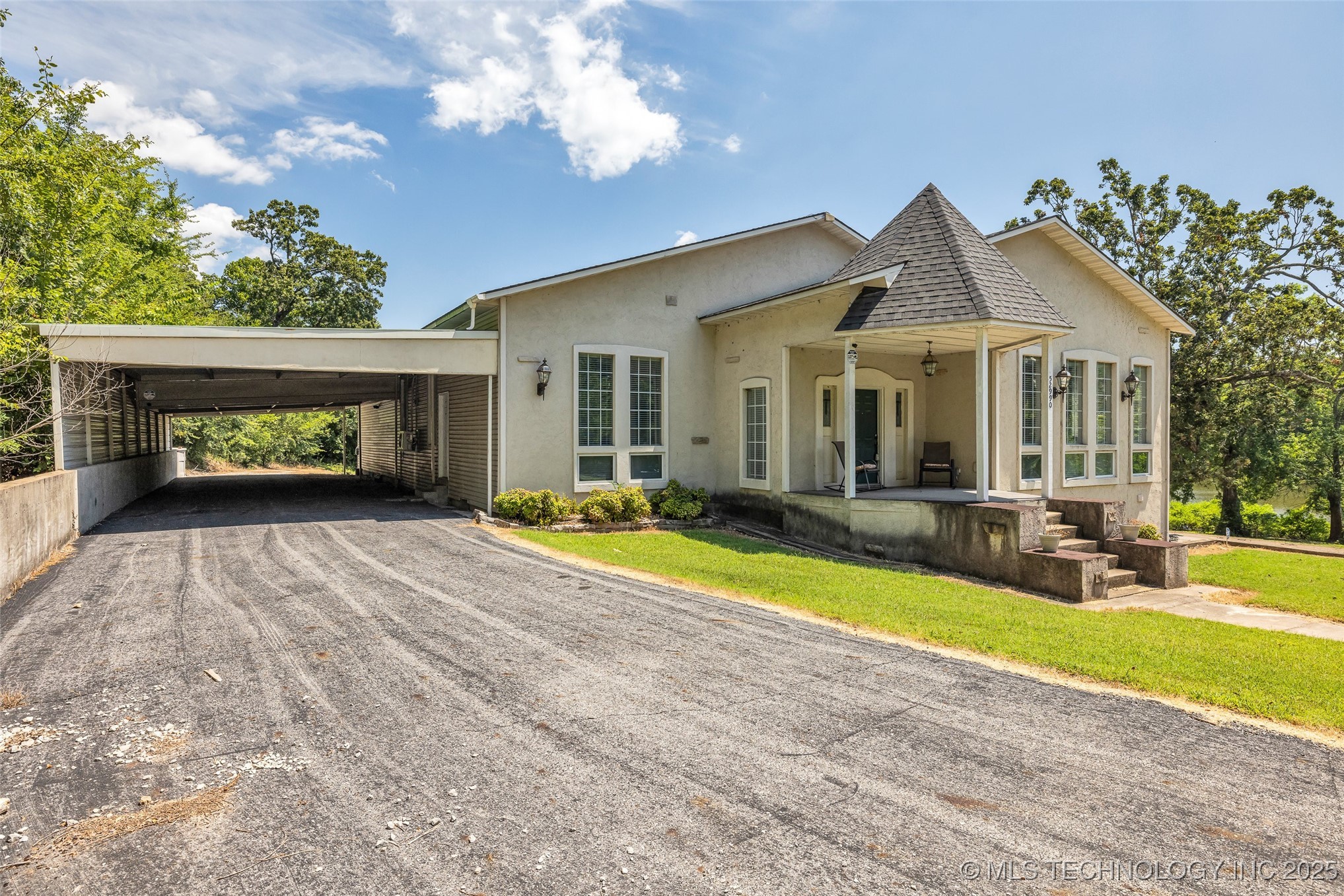 52990 E 260 Road Property Photo 6