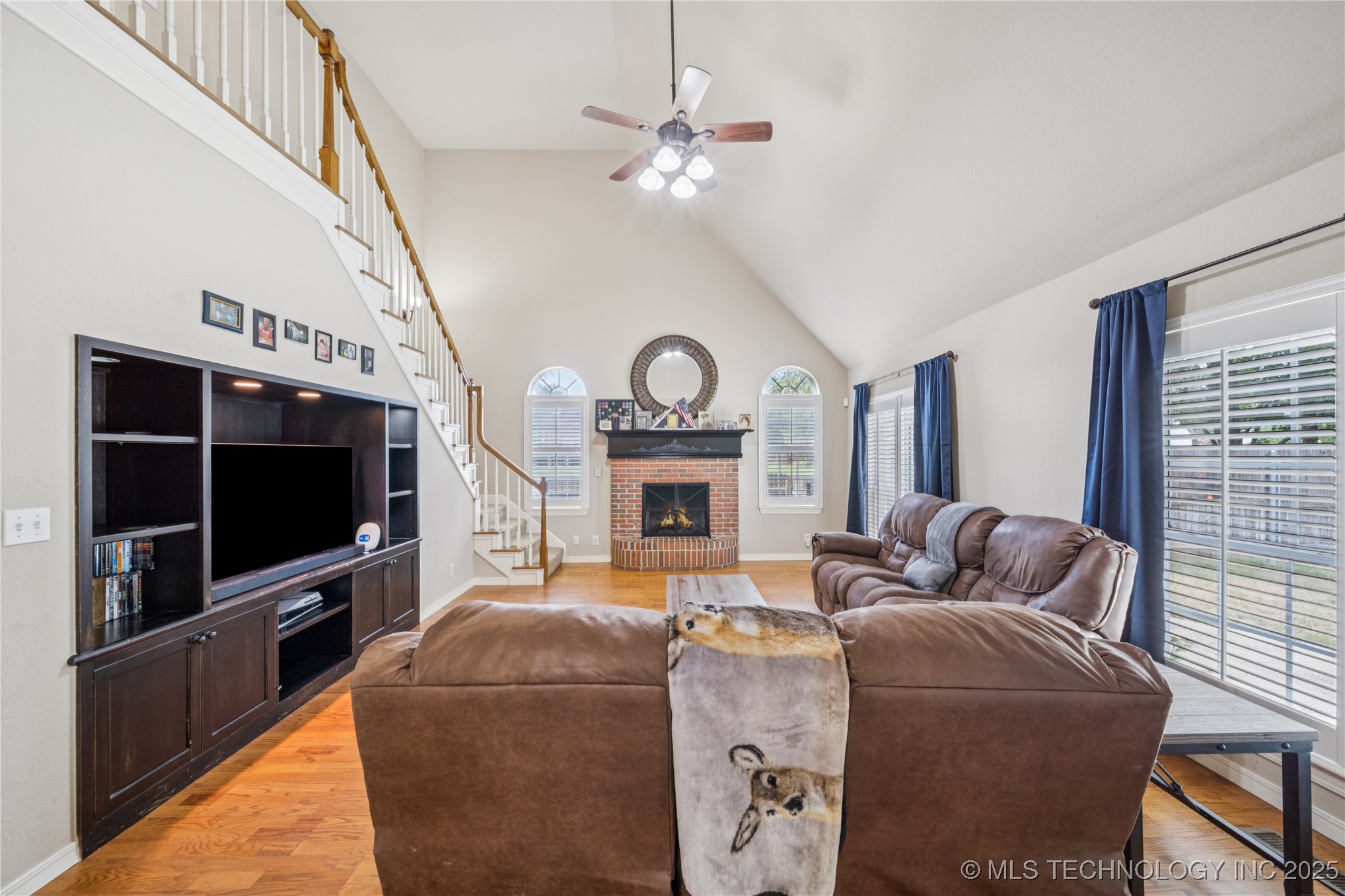 9225 N 133rd Avenue Property Photo 7