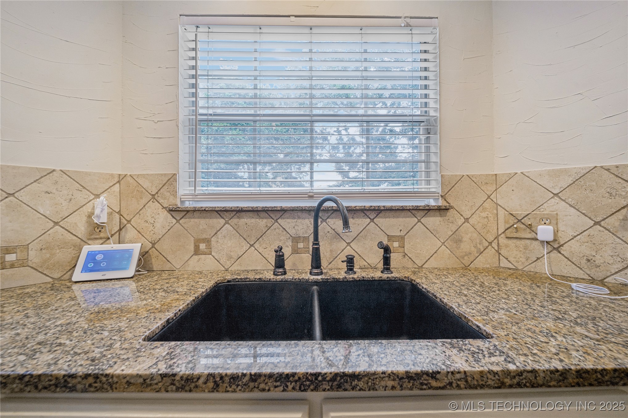 9225 N 133rd Avenue Property Photo 20