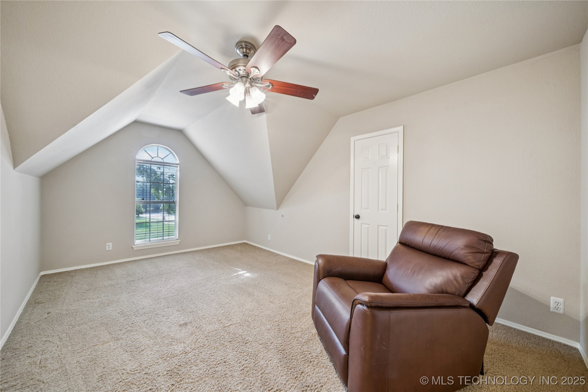 9225 N 133rd Avenue Property Photo 33