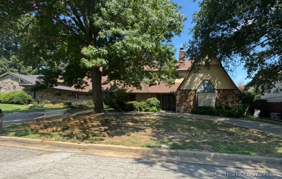 7603 E 66th Street Property Photo 1